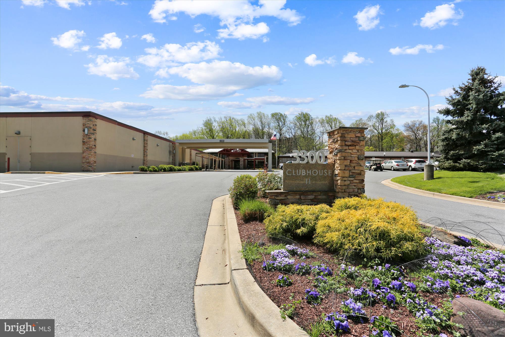 LEISURE WORLD - Residential
