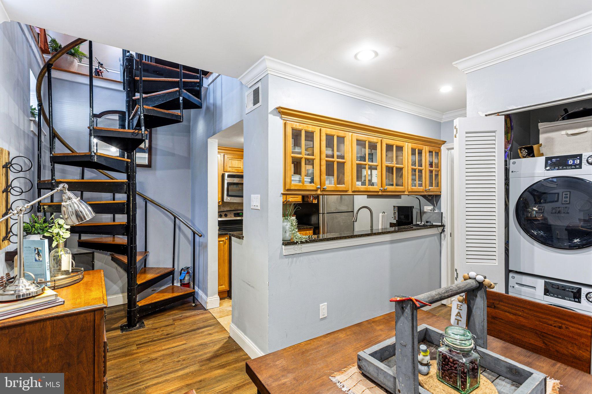 SPRING GARDEN - Residential