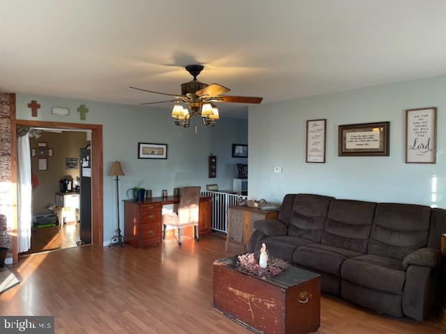 WINDSOR TWP - Residential