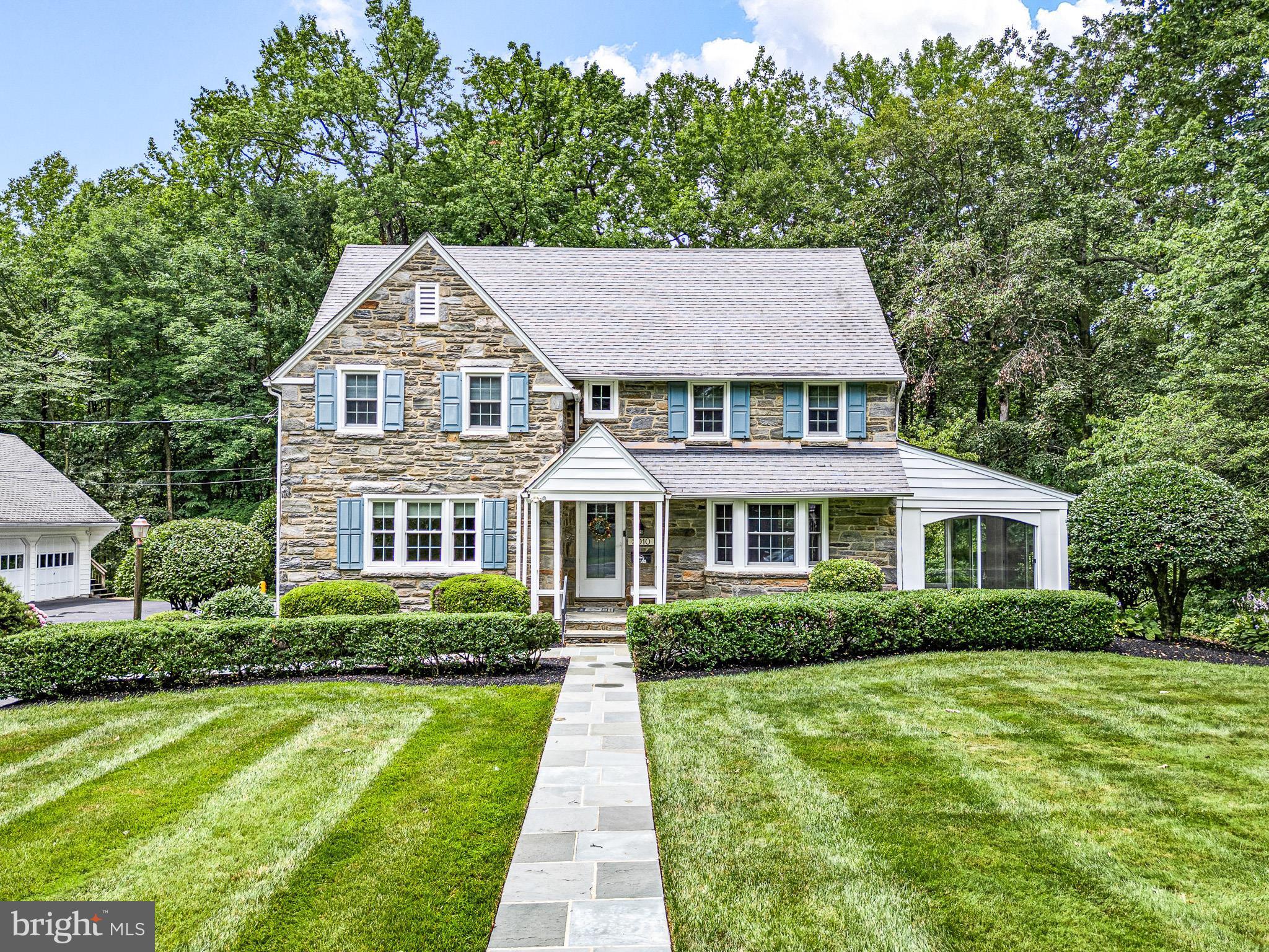WESTWOOD MANOR - Residential
