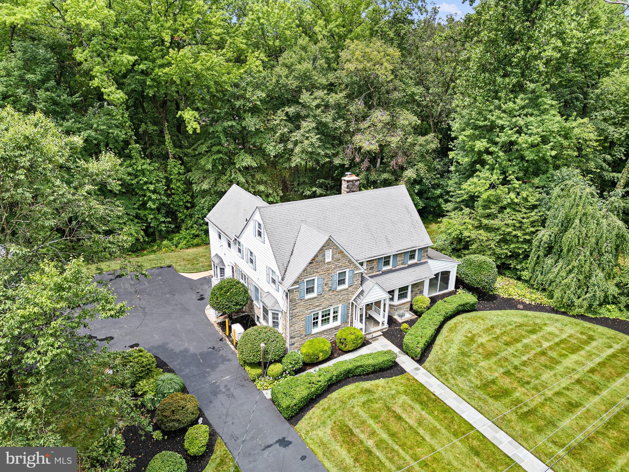 WESTWOOD MANOR - Residential