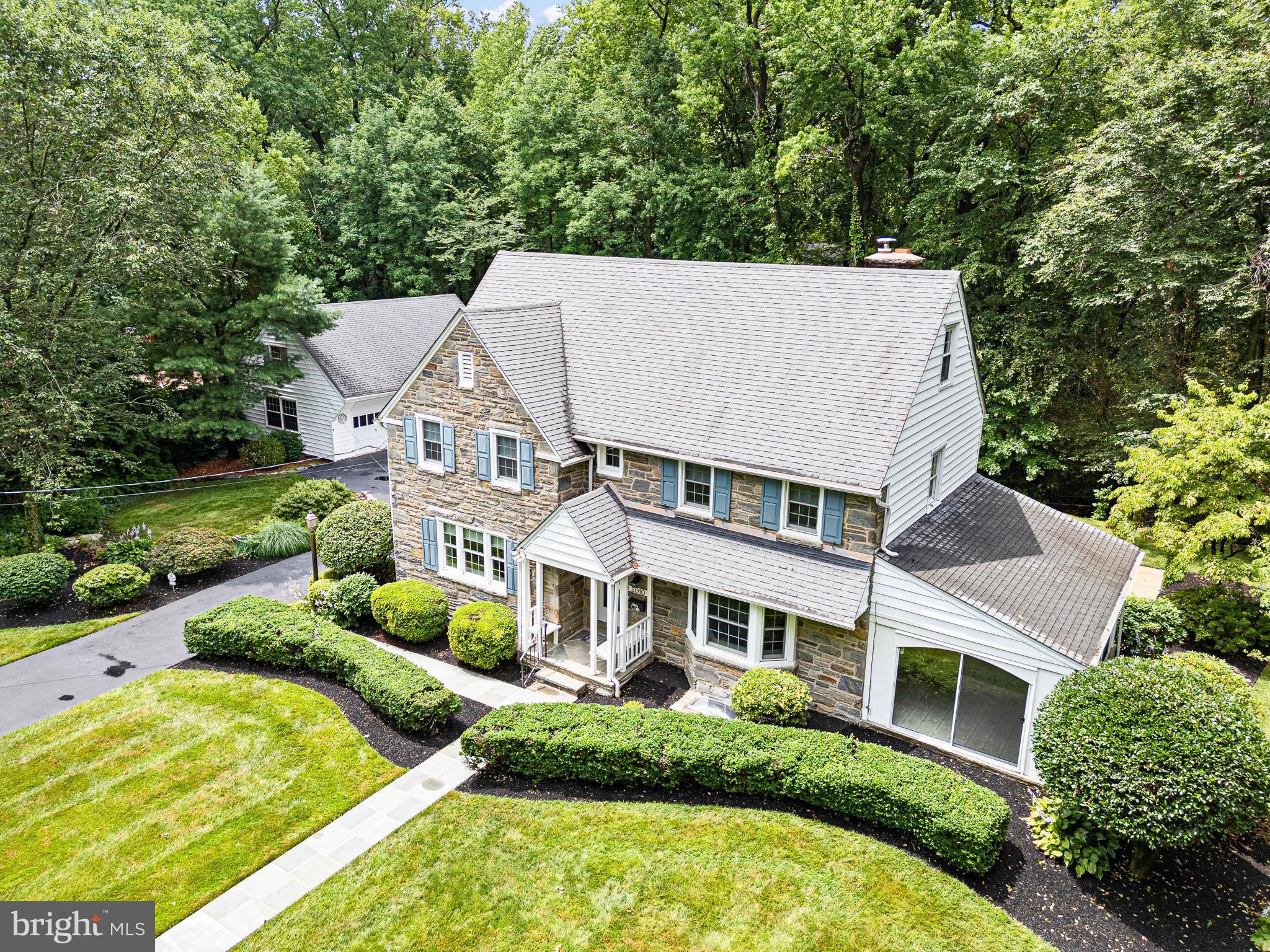 WESTWOOD MANOR - Residential