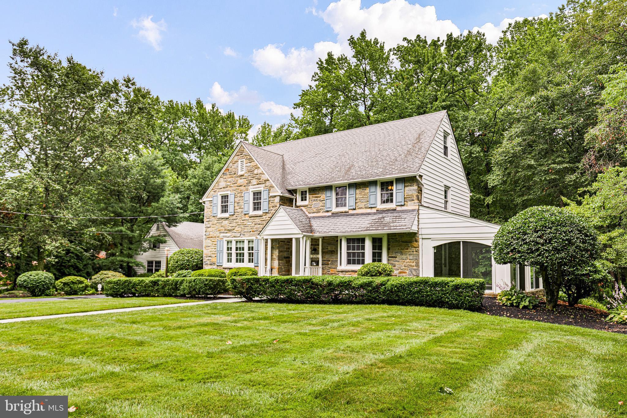 WESTWOOD MANOR - Residential