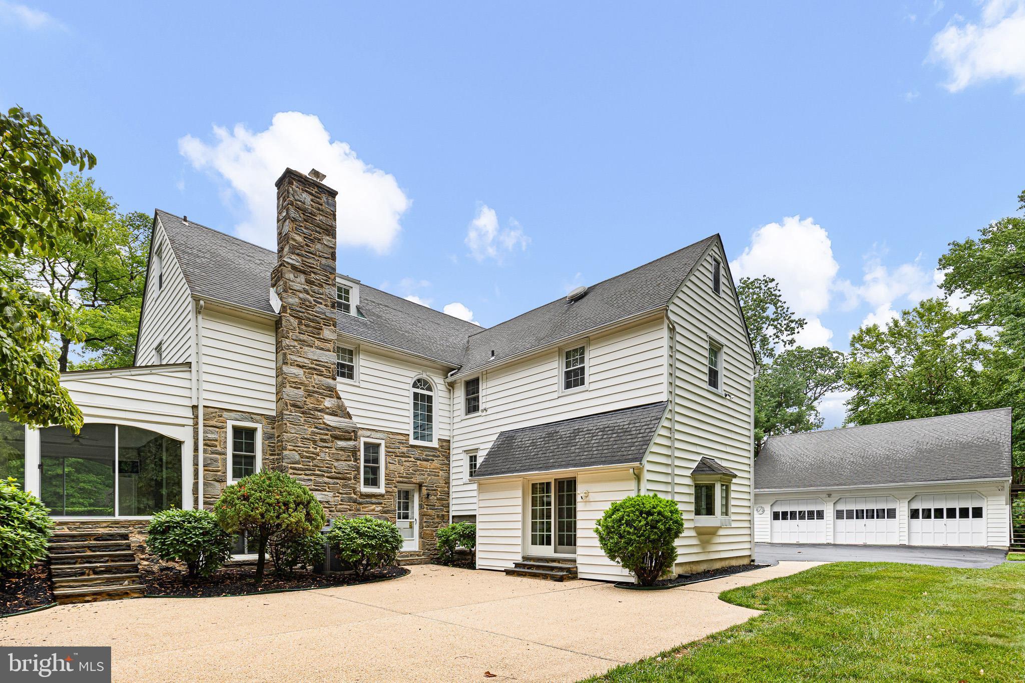 WESTWOOD MANOR - Residential