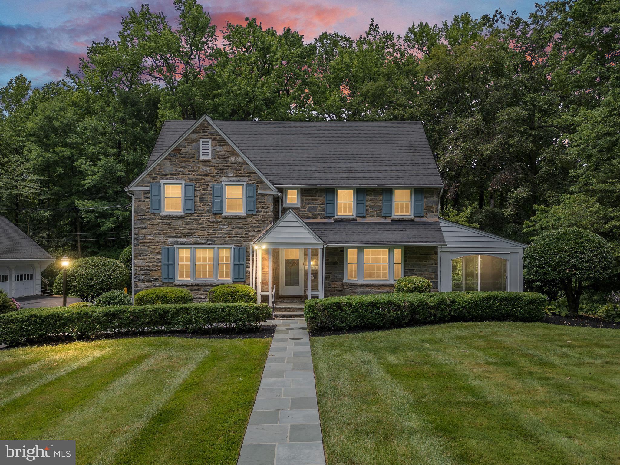 WESTWOOD MANOR - Residential