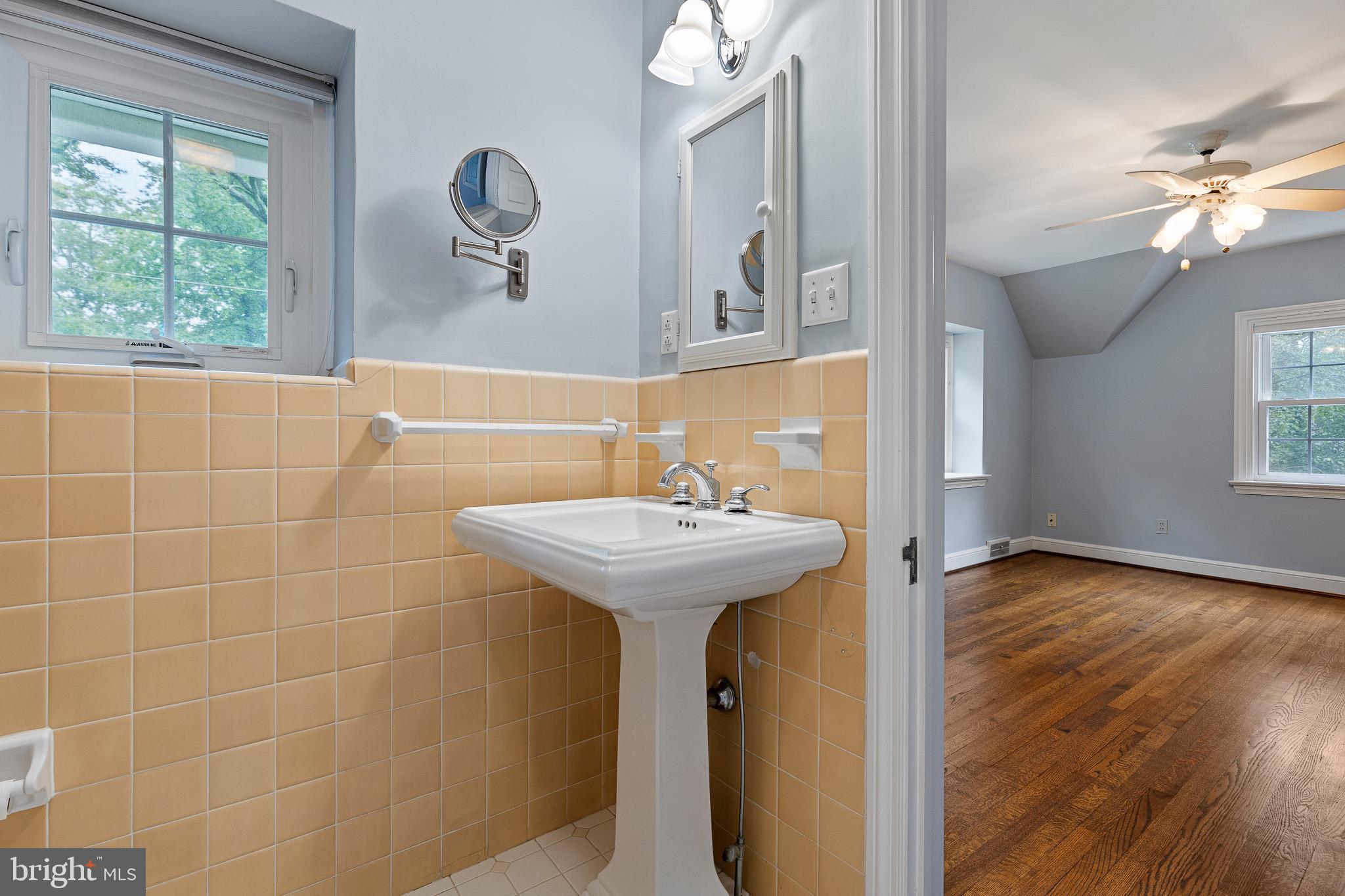 WESTWOOD MANOR - Residential