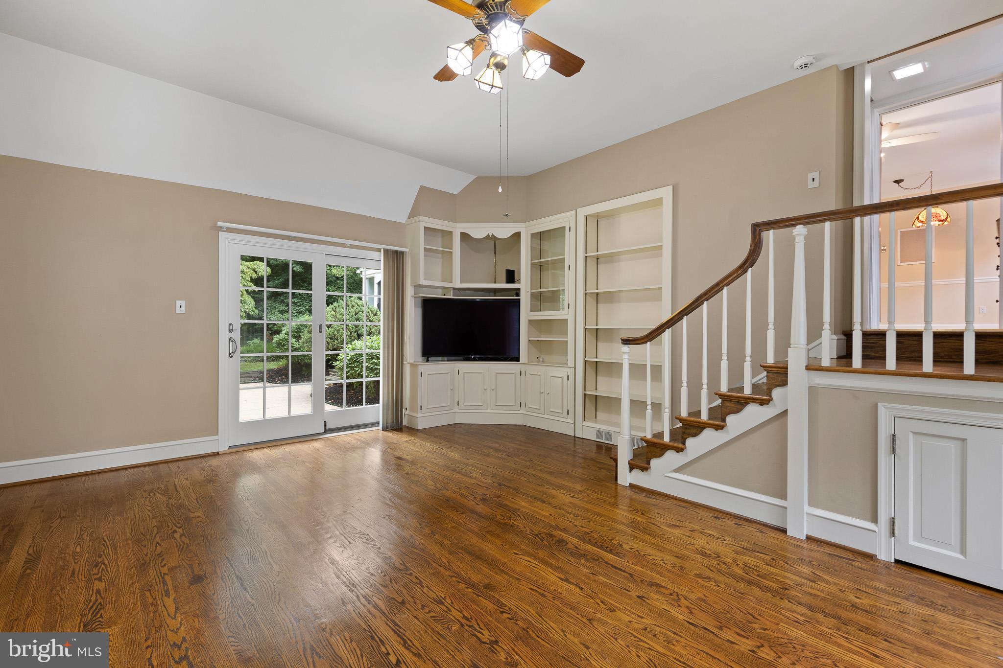 WESTWOOD MANOR - Residential