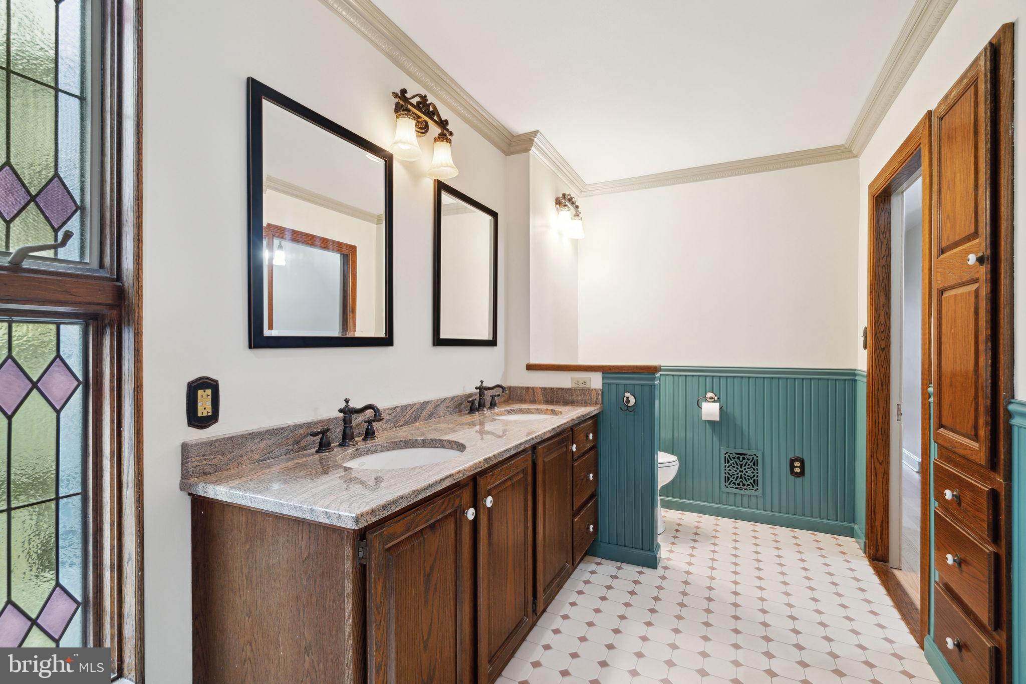 ROXBOROUGH - Residential