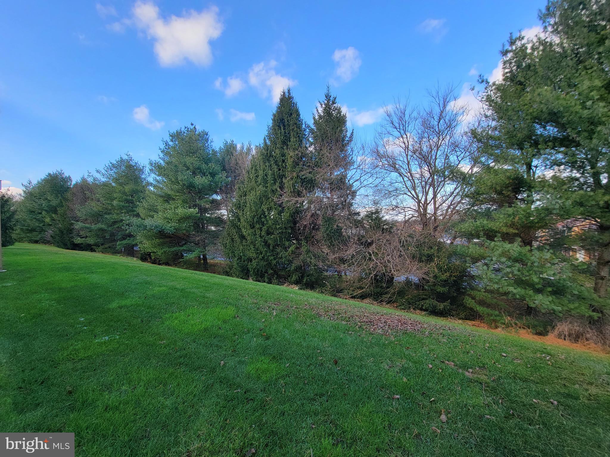 COUNTRY CROSSING - Residential