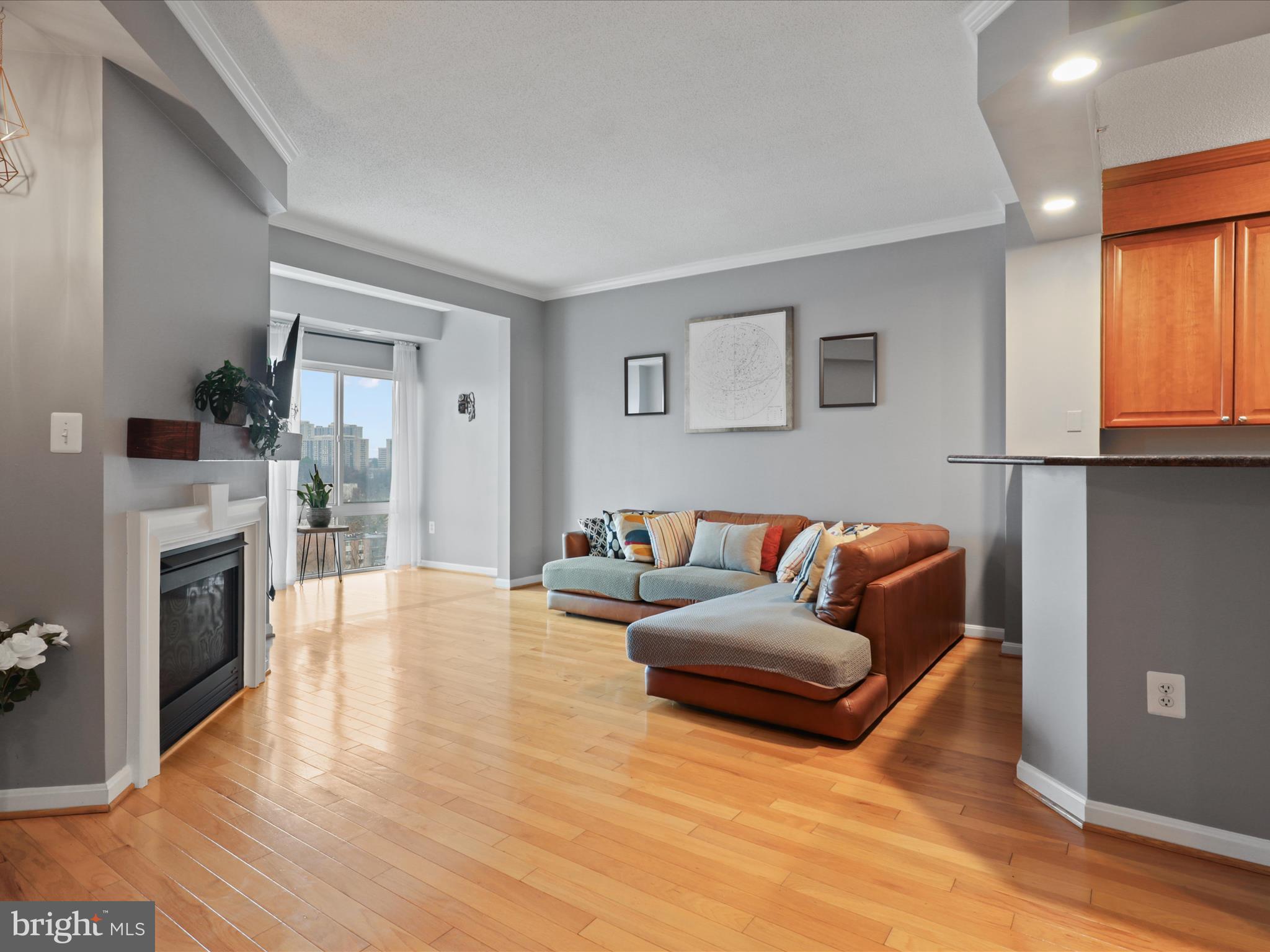 ALEXANDRIA - Residential Lease