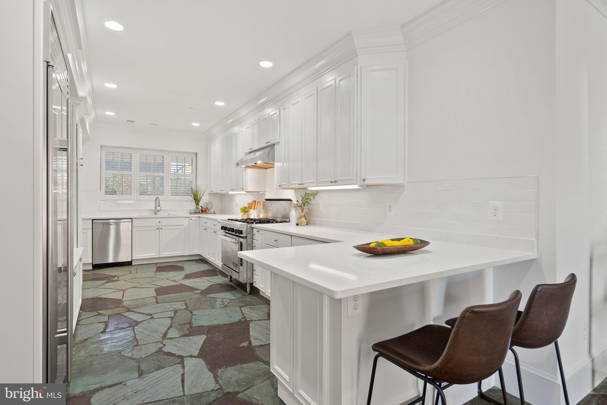 GENERAL WASHINGTON CLUB - Residential
