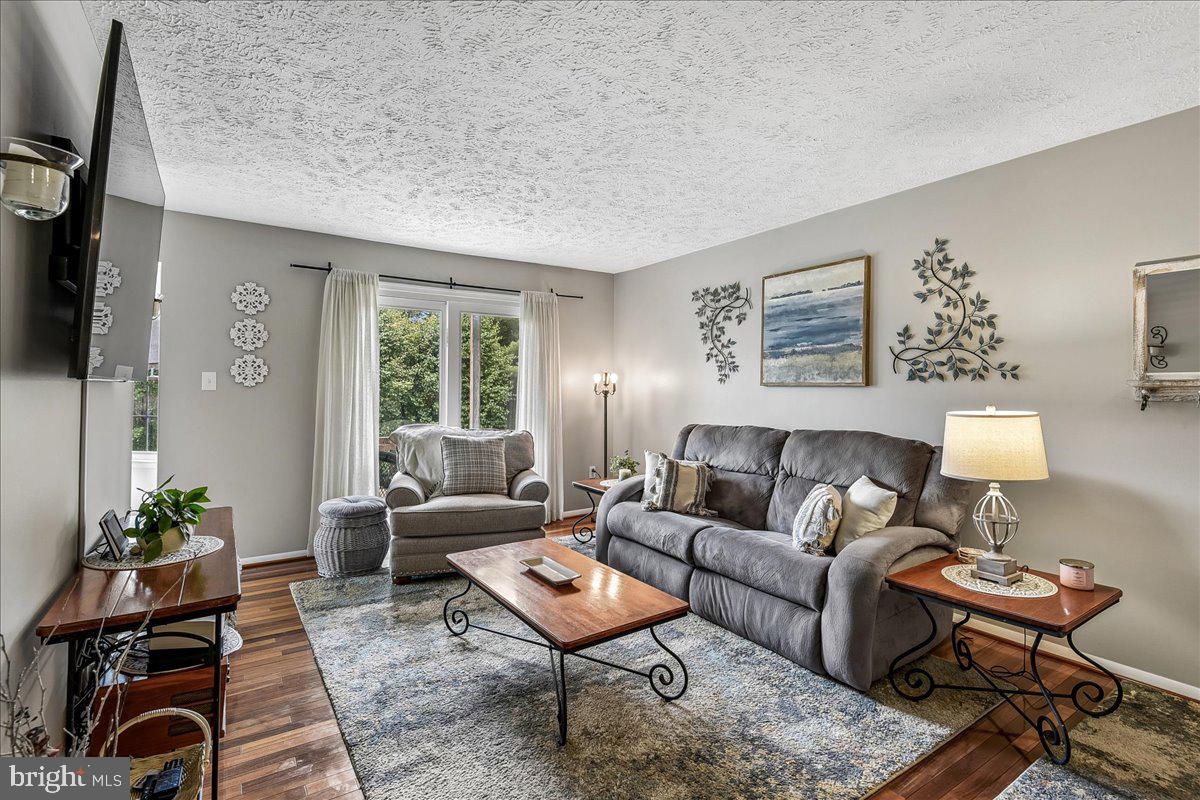 Welcome home to this cozy 2-bedroom, 1.5-bath condo featuring beautiful hardwood floors and two private balconies perfect for enjoying the breeze. Quietly nestled in the sought-after Chesterfield Mews, this home is located within walking distance to the local grocery store and coffee shop, offering both comfort and convenience. Whether you’re a new family just starting out or looking to downsize into low-maintenance living, this charming condo is the perfect fit. Don’t miss this wonderful opportunity!
