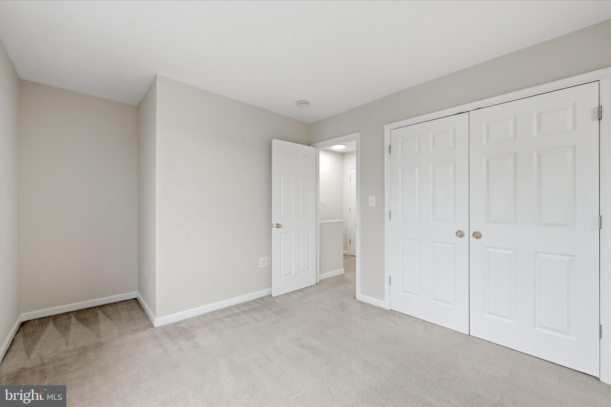 LAKEVIEW TOWNHOUSES - Residential