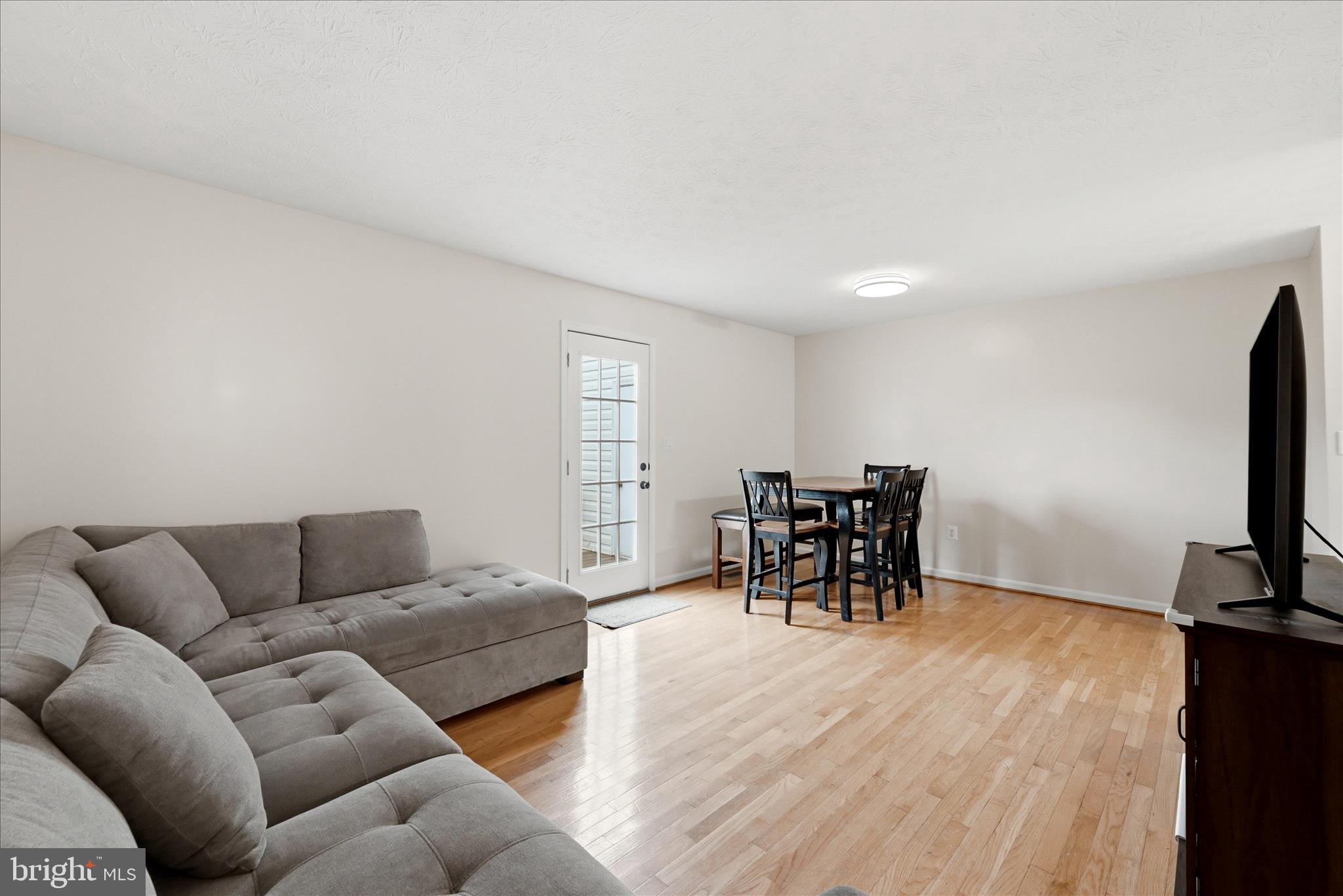 LAKEVIEW TOWNHOUSES - Residential