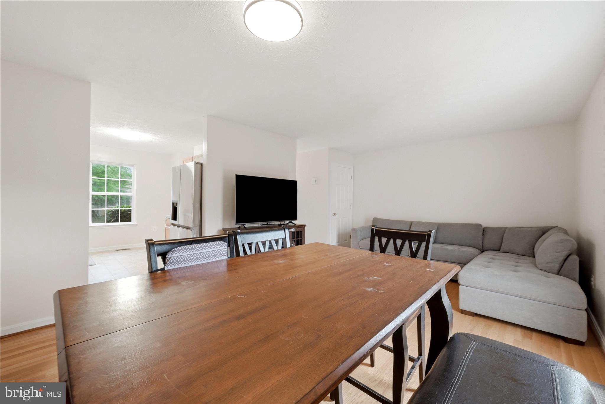 LAKEVIEW TOWNHOUSES - Residential