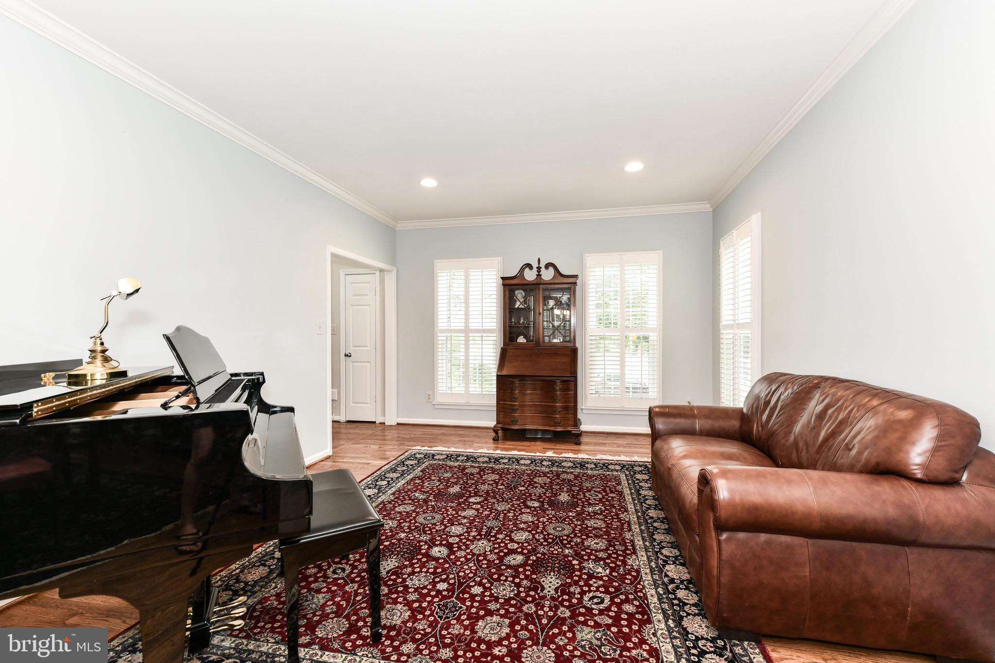 ASHBURN FARM - Residential