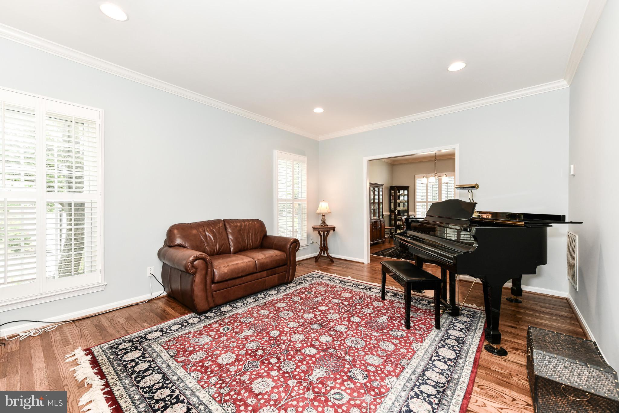 ASHBURN FARM - Residential