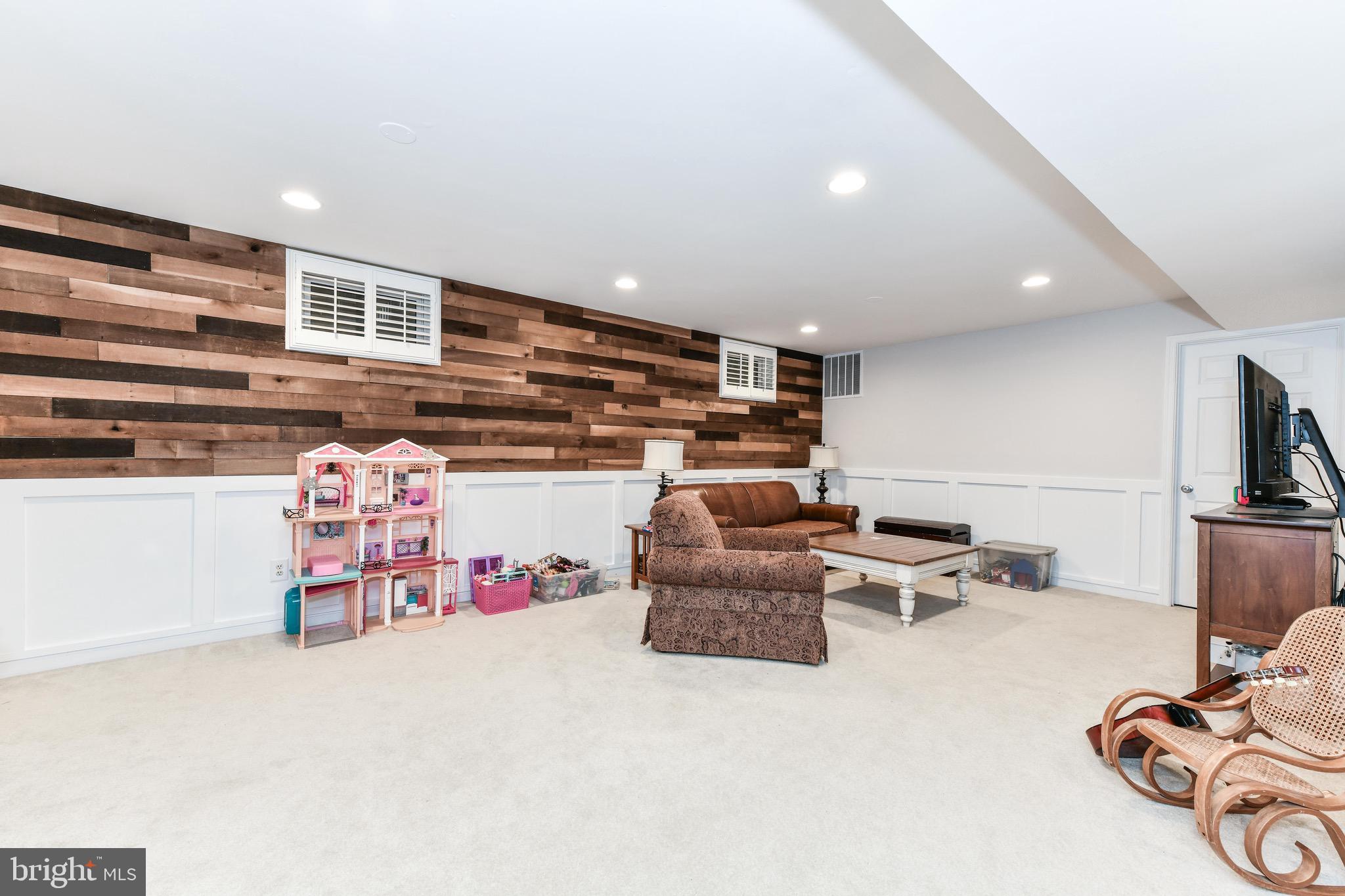 ASHBURN FARM - Residential