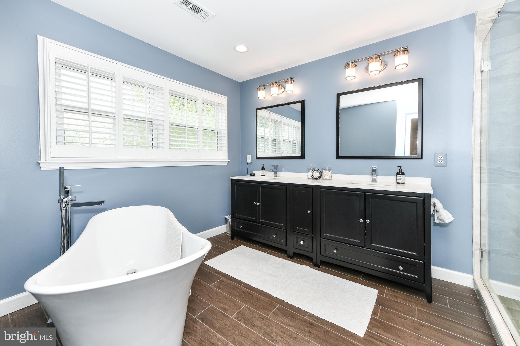 ASHBURN FARM - Residential