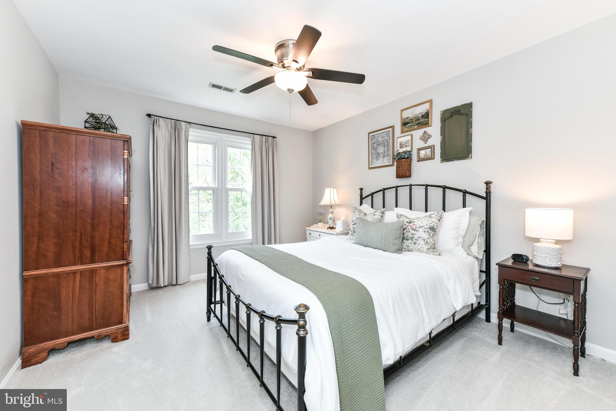 ASHBURN FARM - Residential