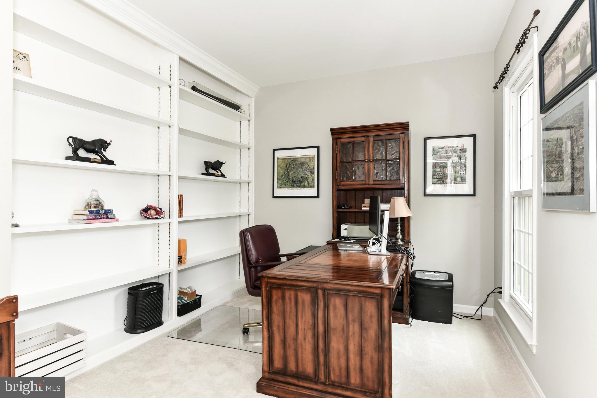 ASHBURN FARM - Residential