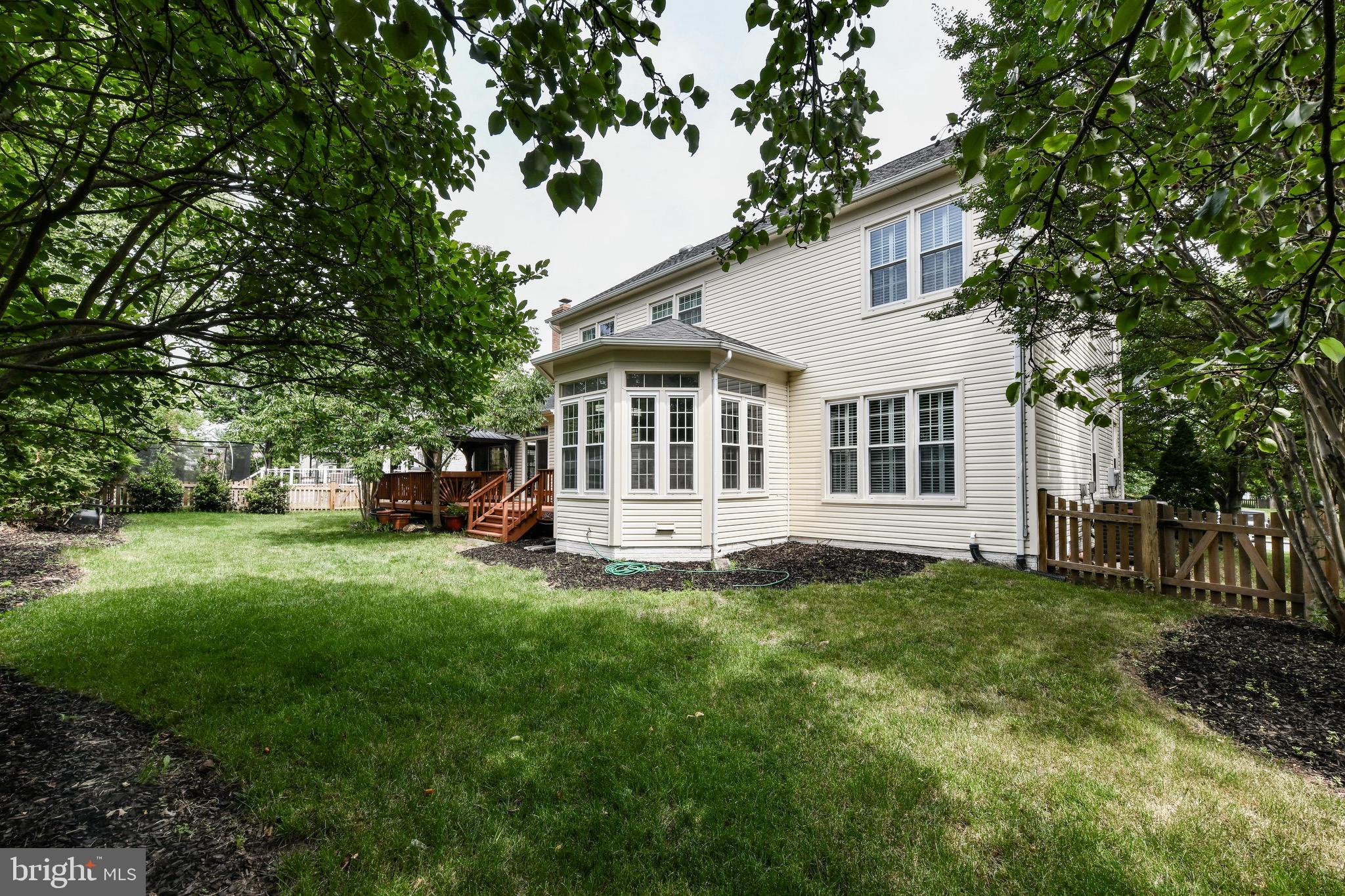 ASHBURN FARM - Residential