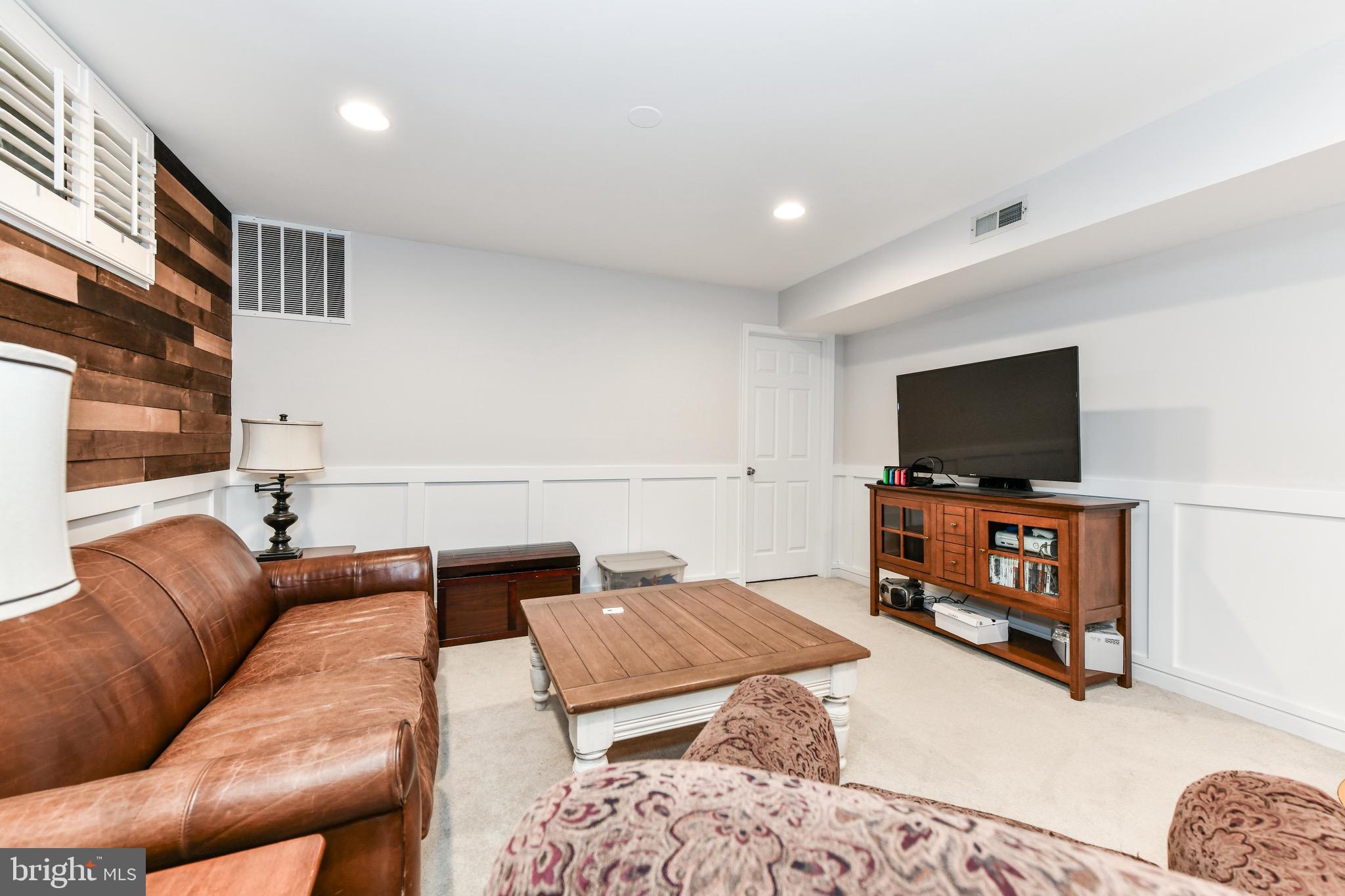 ASHBURN FARM - Residential