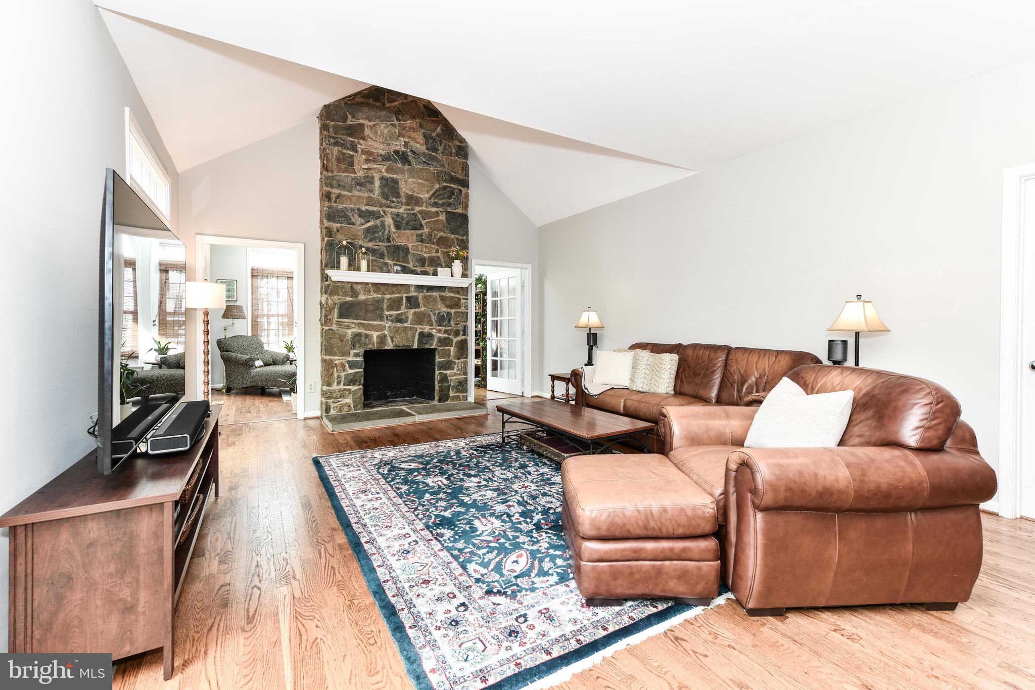 ASHBURN FARM - Residential