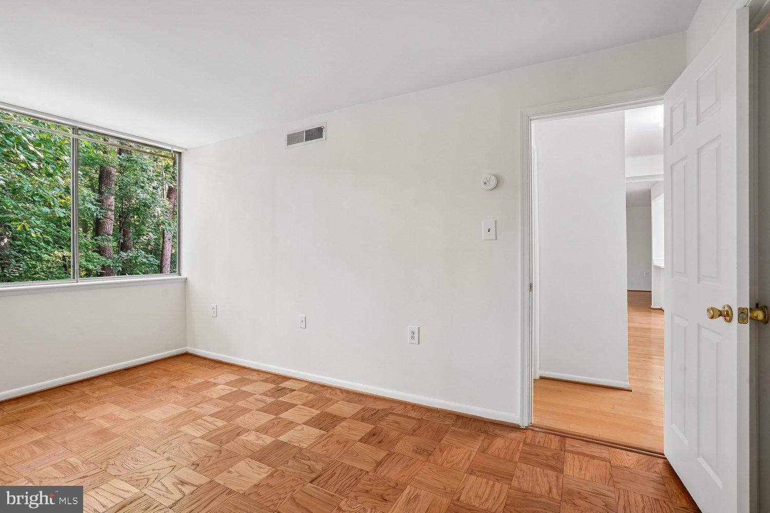 IVYMOUNT COURT - Residential