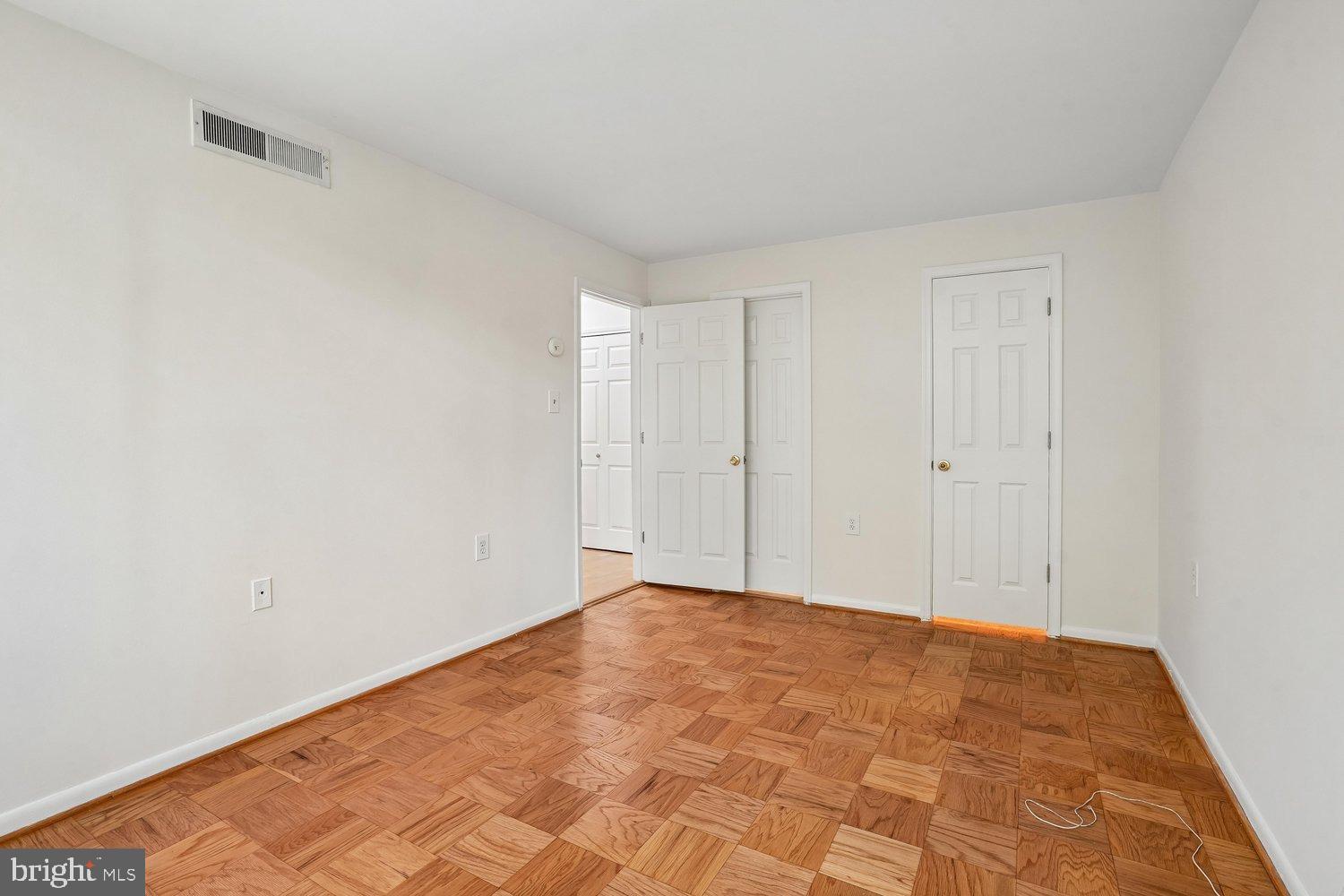 IVYMOUNT COURT - Residential
