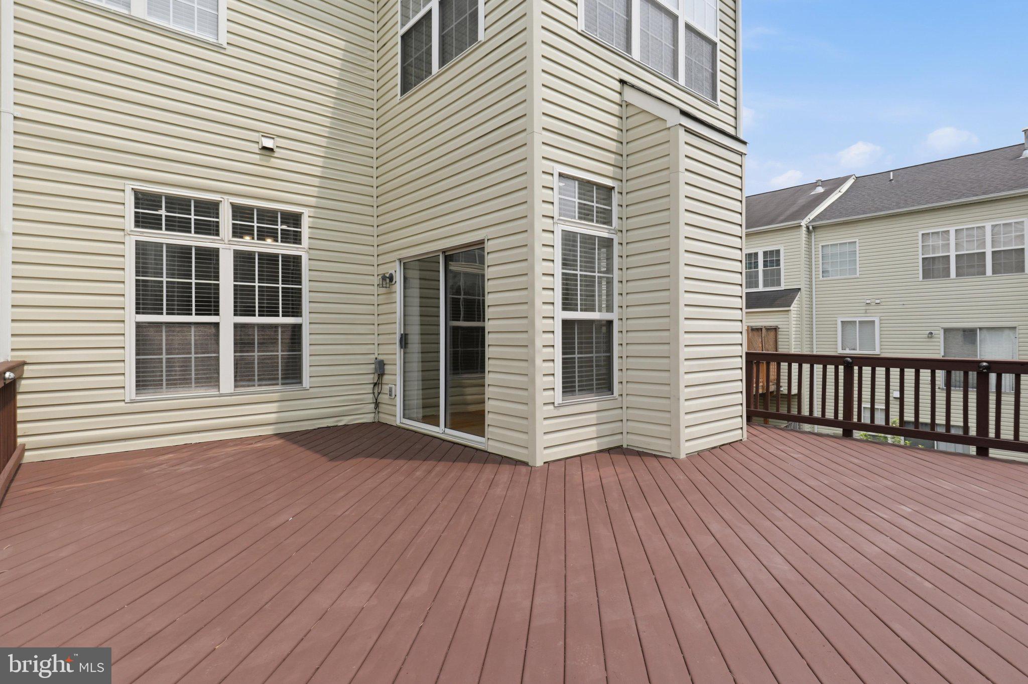 SQUIRREL HILL - Residential