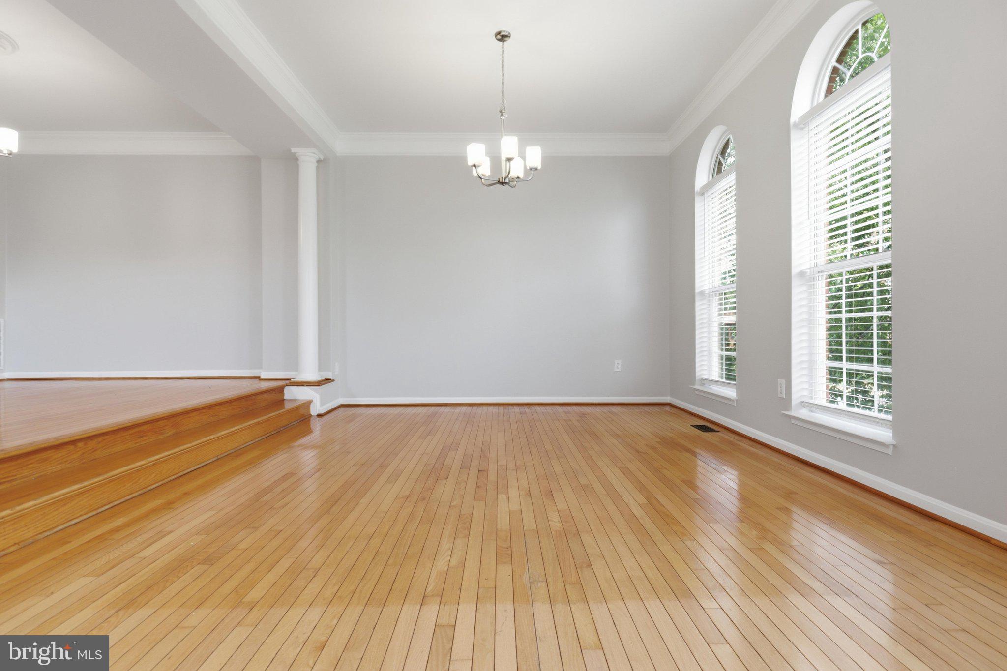 SQUIRREL HILL - Residential