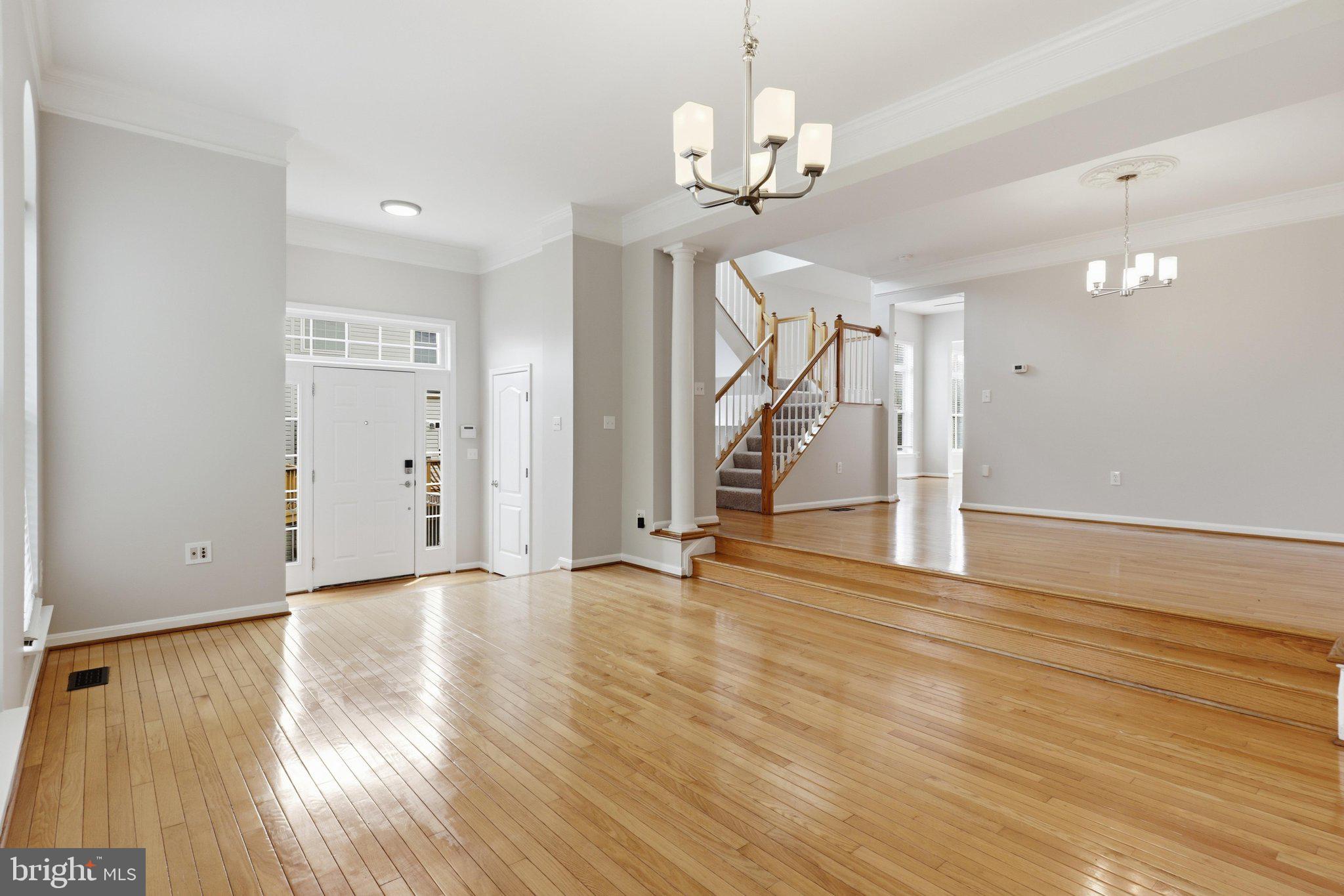 SQUIRREL HILL - Residential