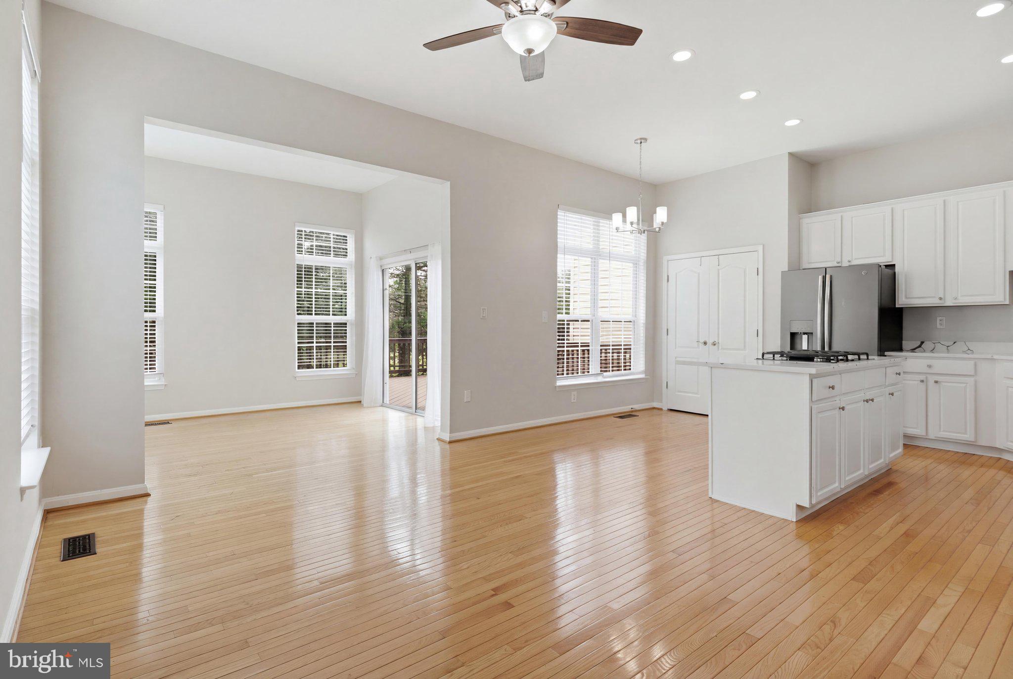 SQUIRREL HILL - Residential