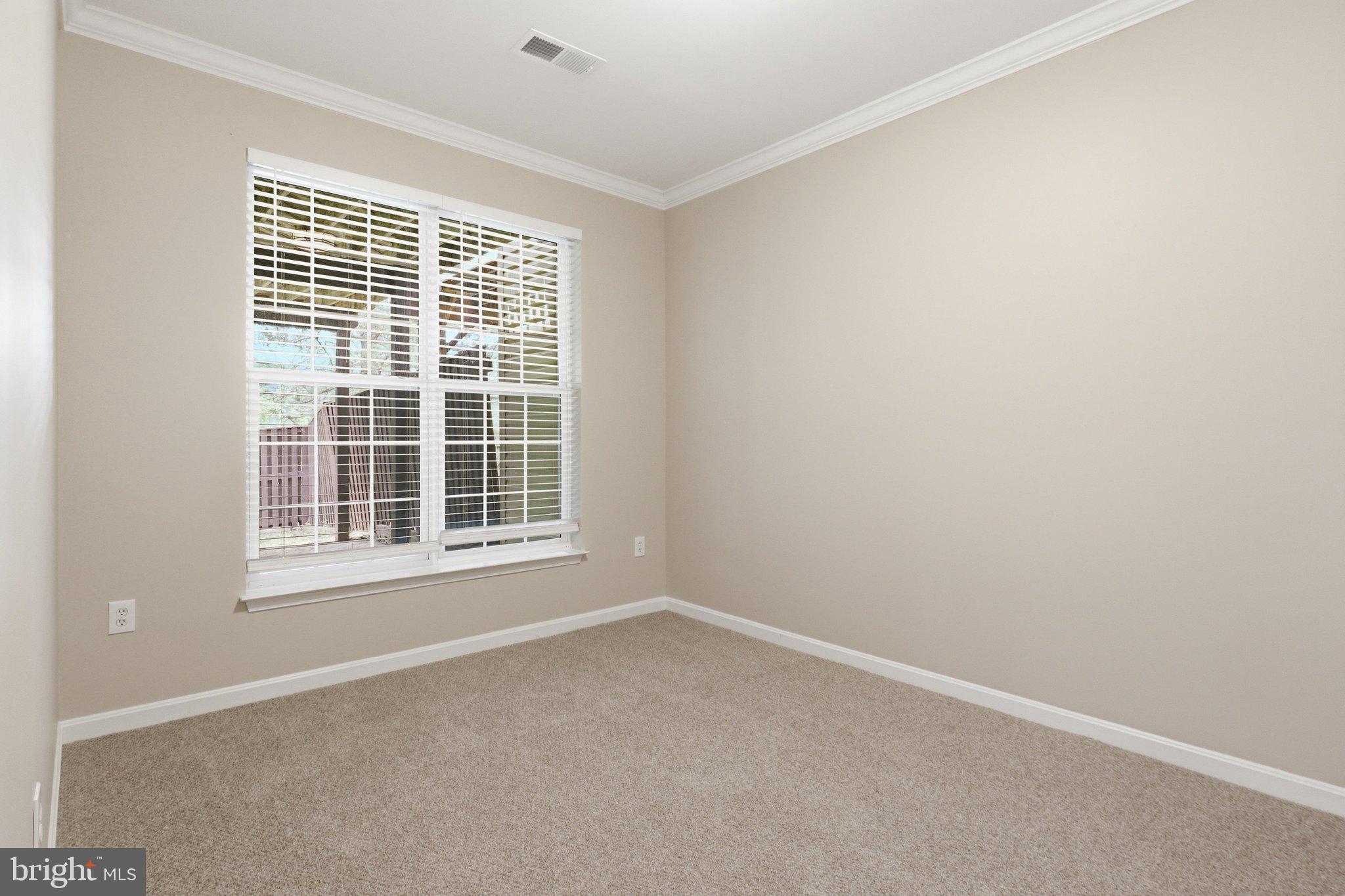 SQUIRREL HILL - Residential
