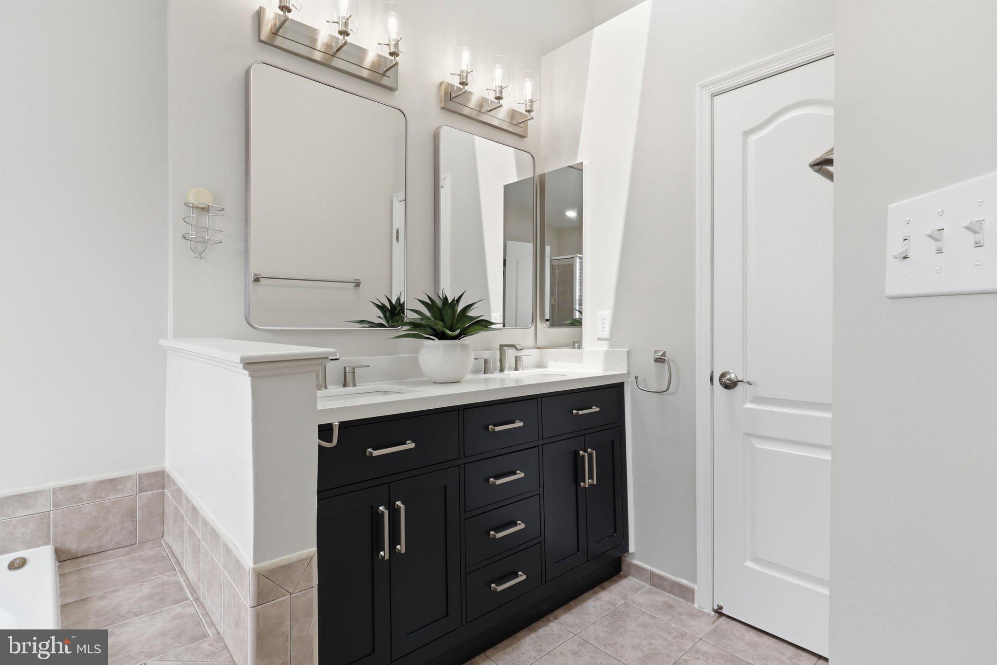 SQUIRREL HILL - Residential