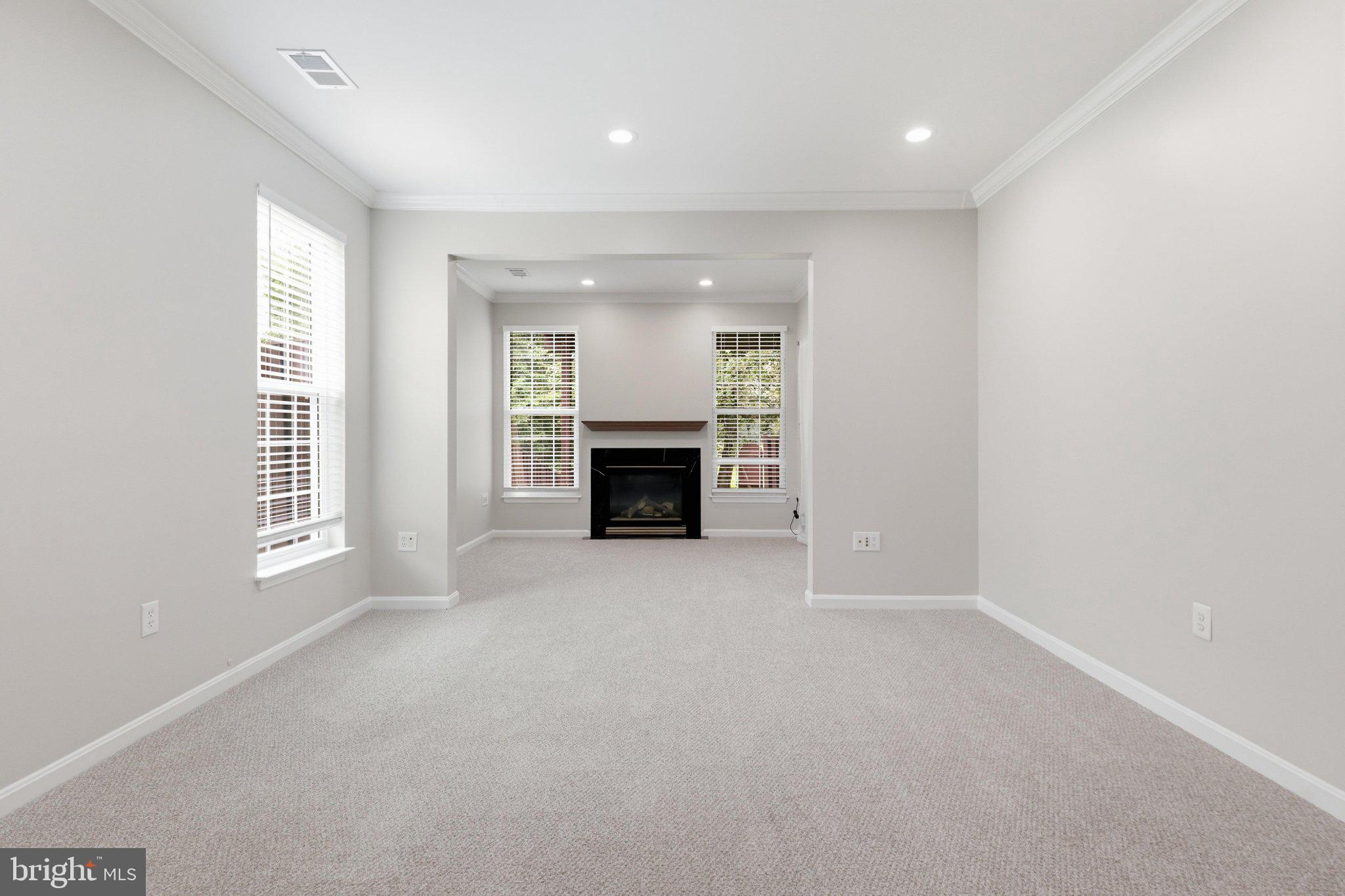 SQUIRREL HILL - Residential