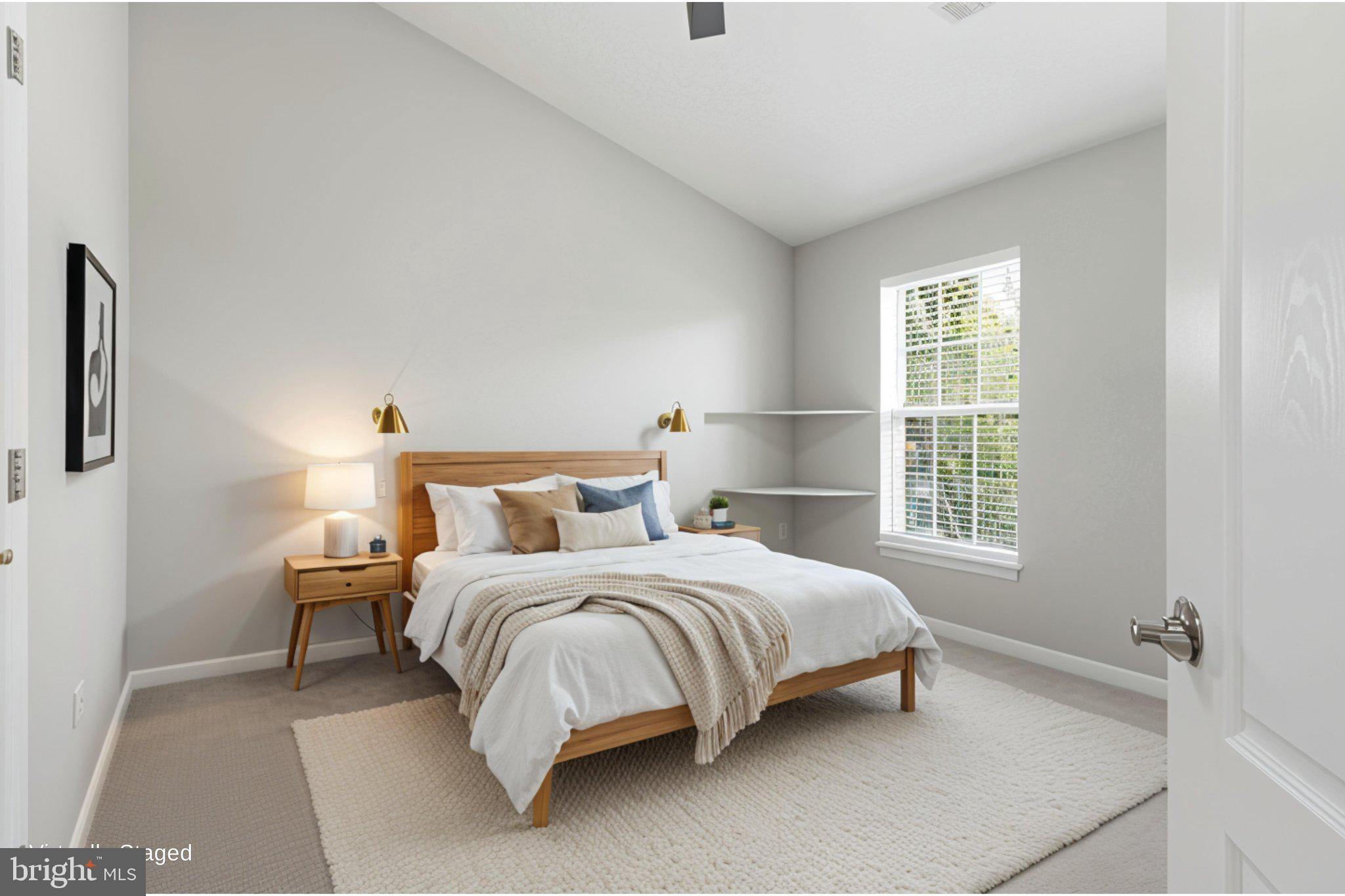 SQUIRREL HILL - Residential