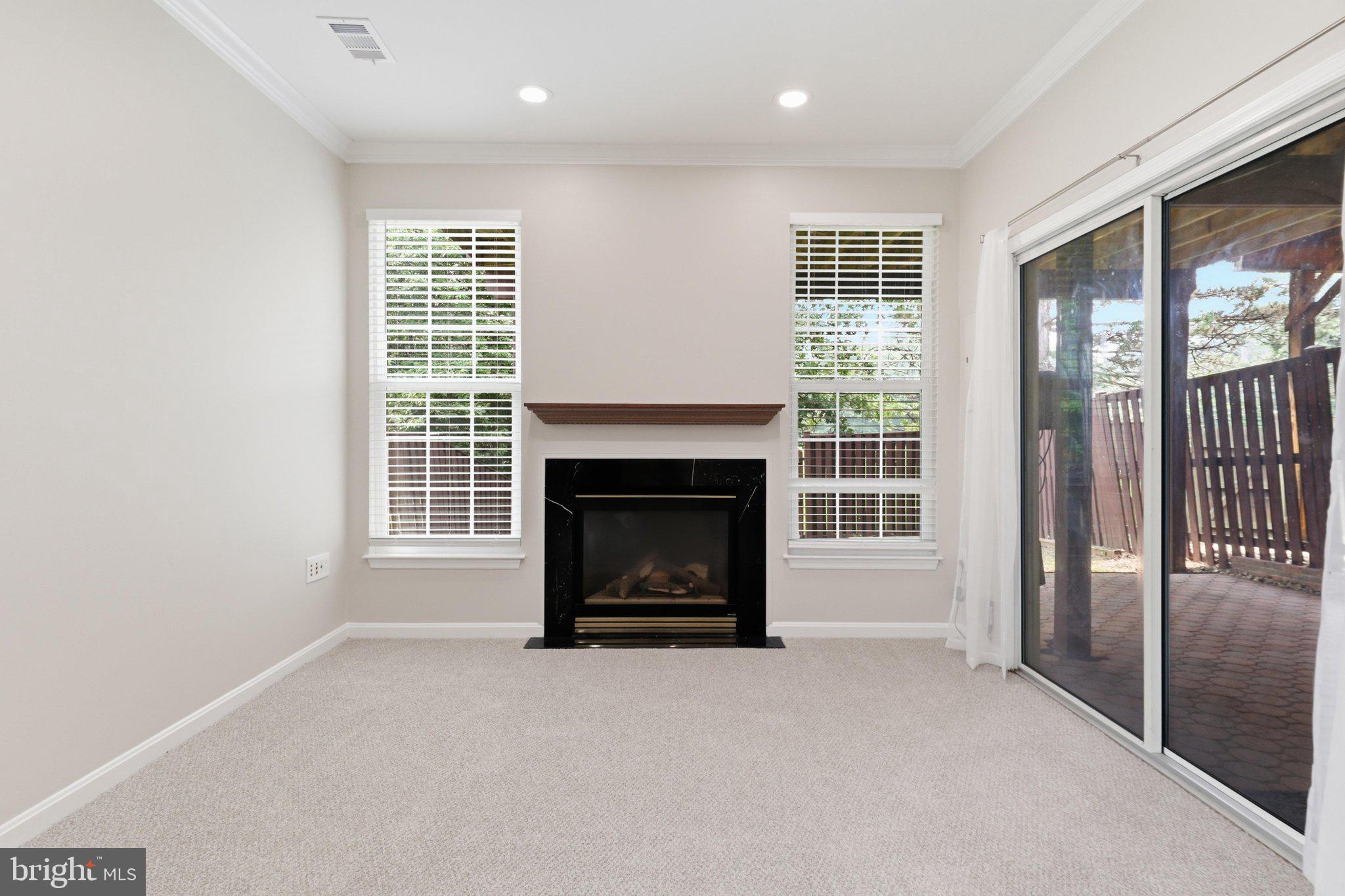 SQUIRREL HILL - Residential