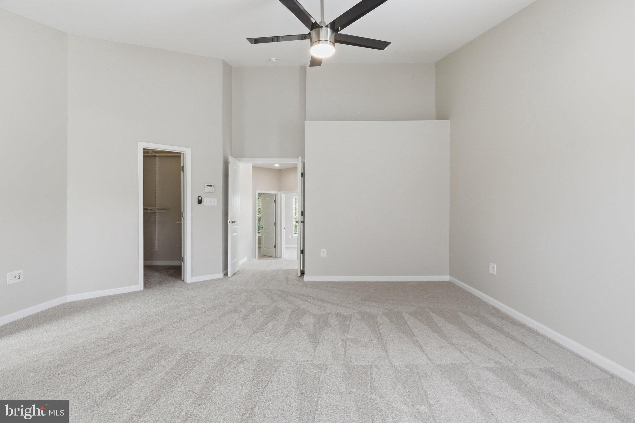 SQUIRREL HILL - Residential