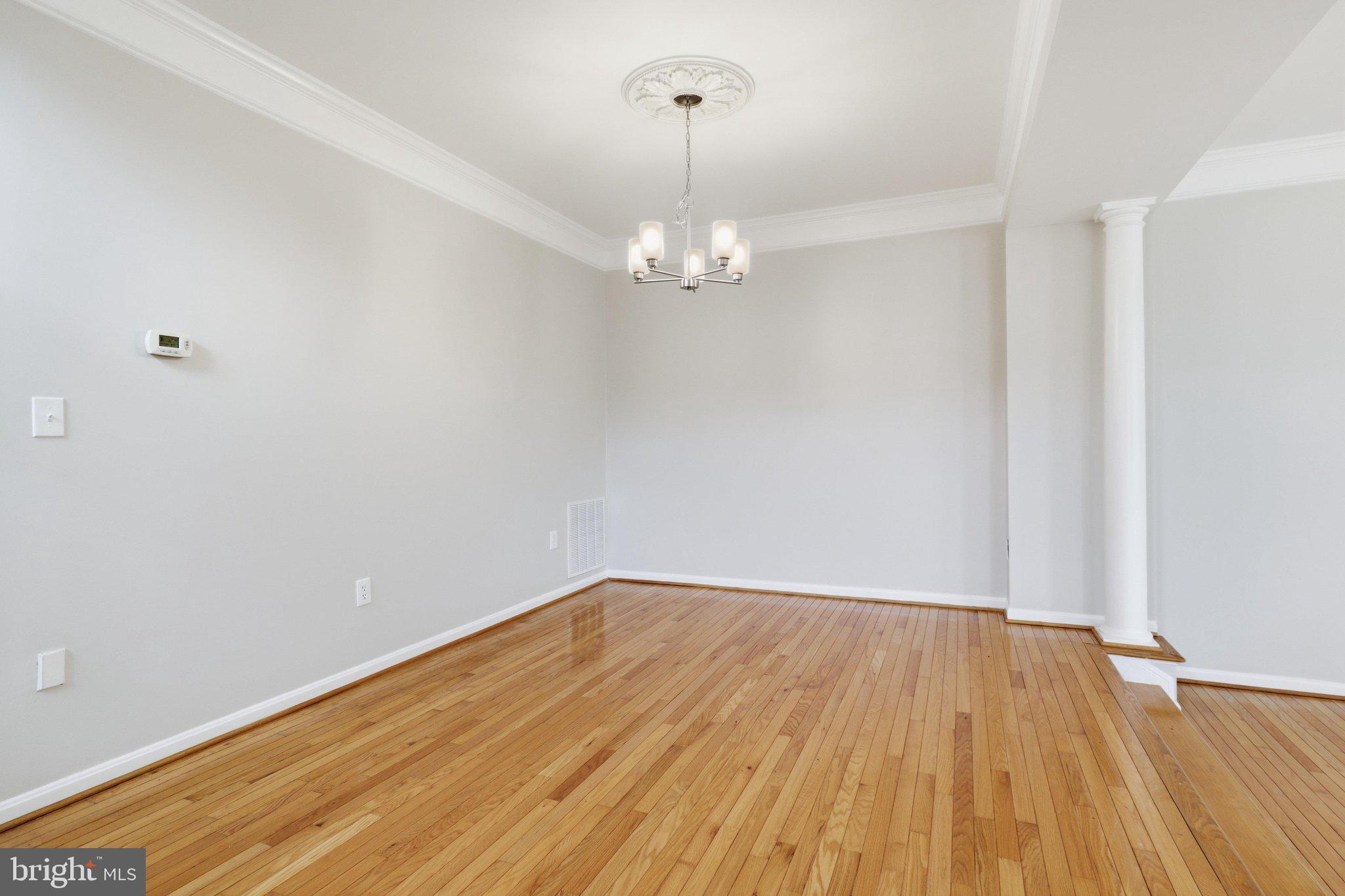 SQUIRREL HILL - Residential