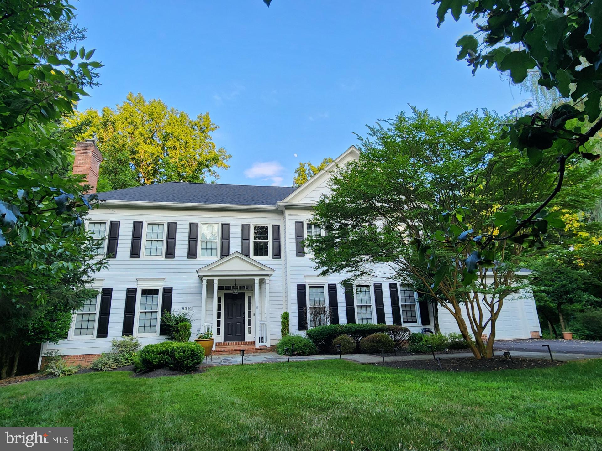CARDEROCK SPRINGS - Residential