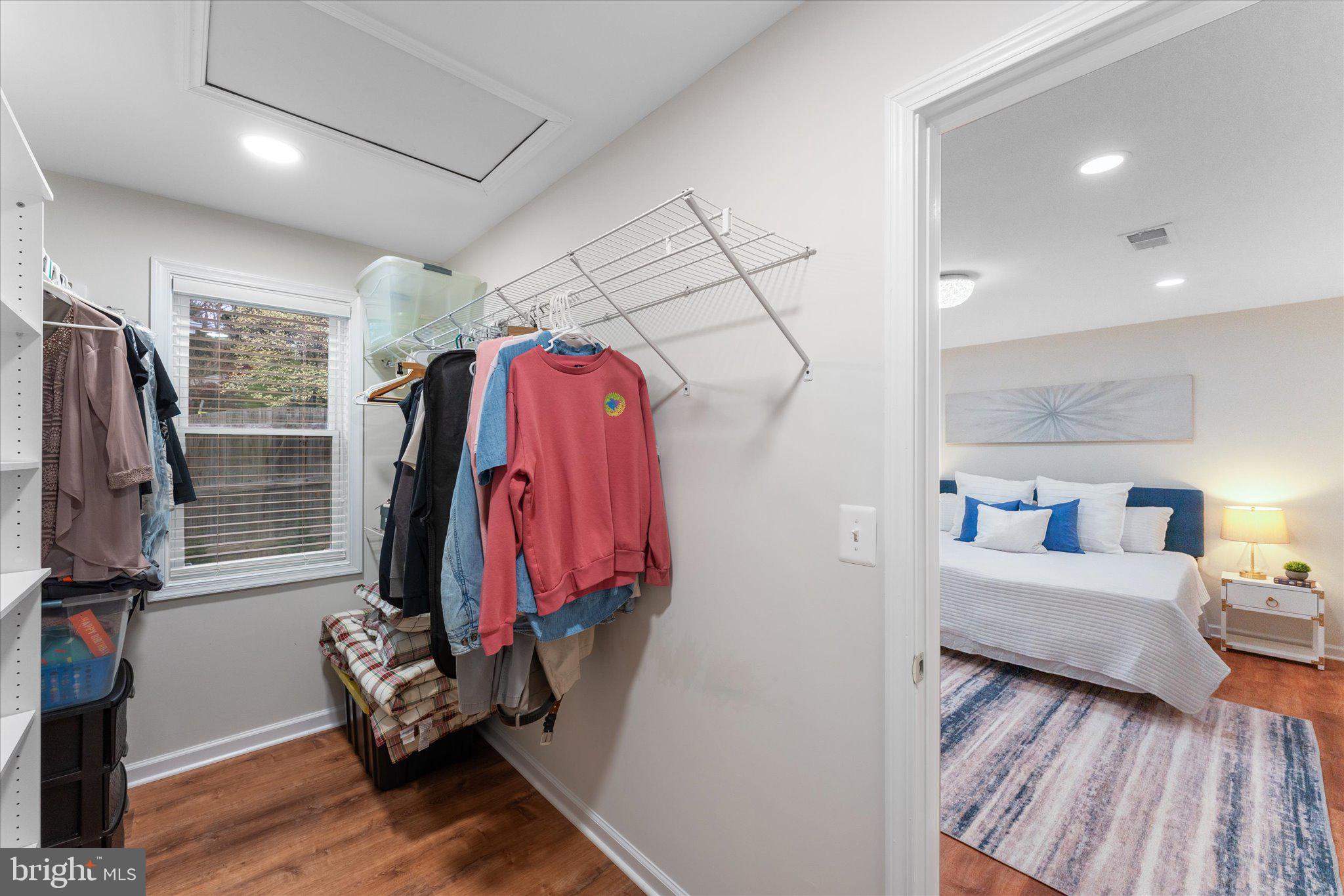 DONNA LEE GARDENS - Residential