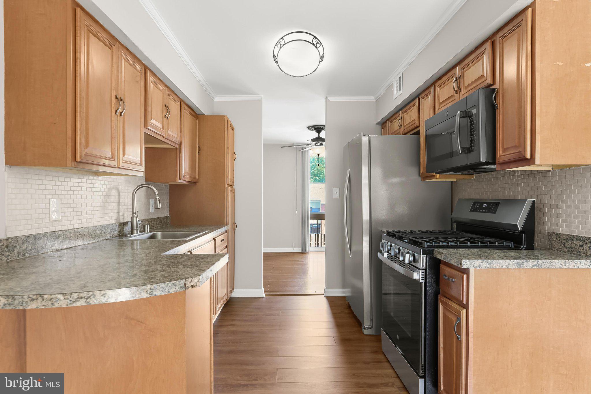 VILLAGE OF WILDE LAKE - Residential