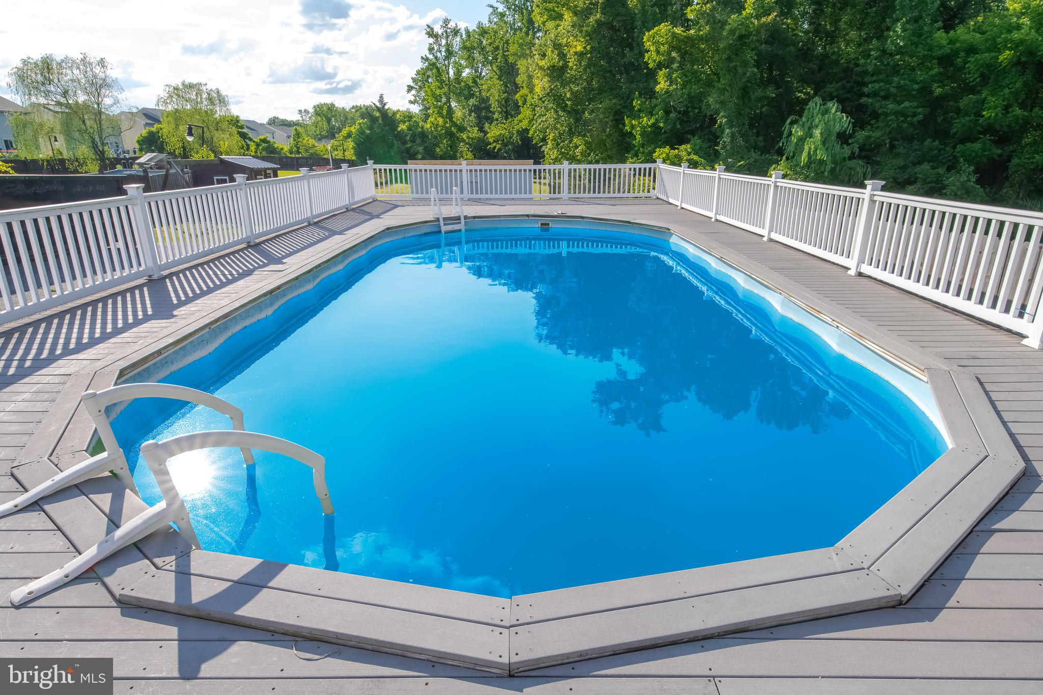 MIDDLE RIVER - Residential