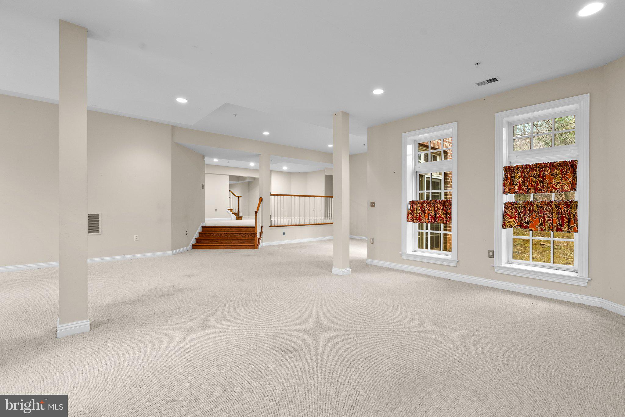 BRADLEY HILLS GROVE - Residential