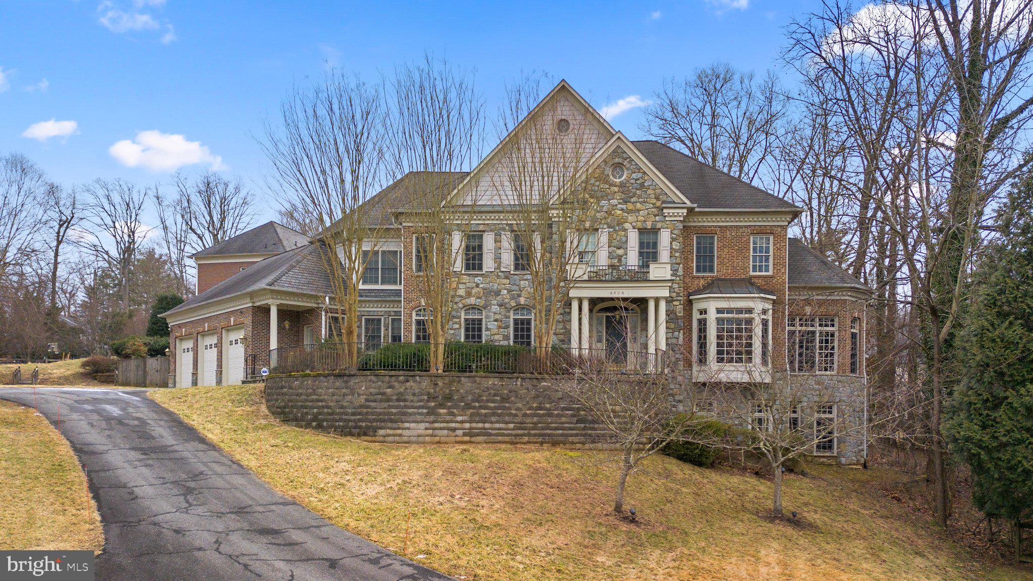 BRADLEY HILLS GROVE - Residential