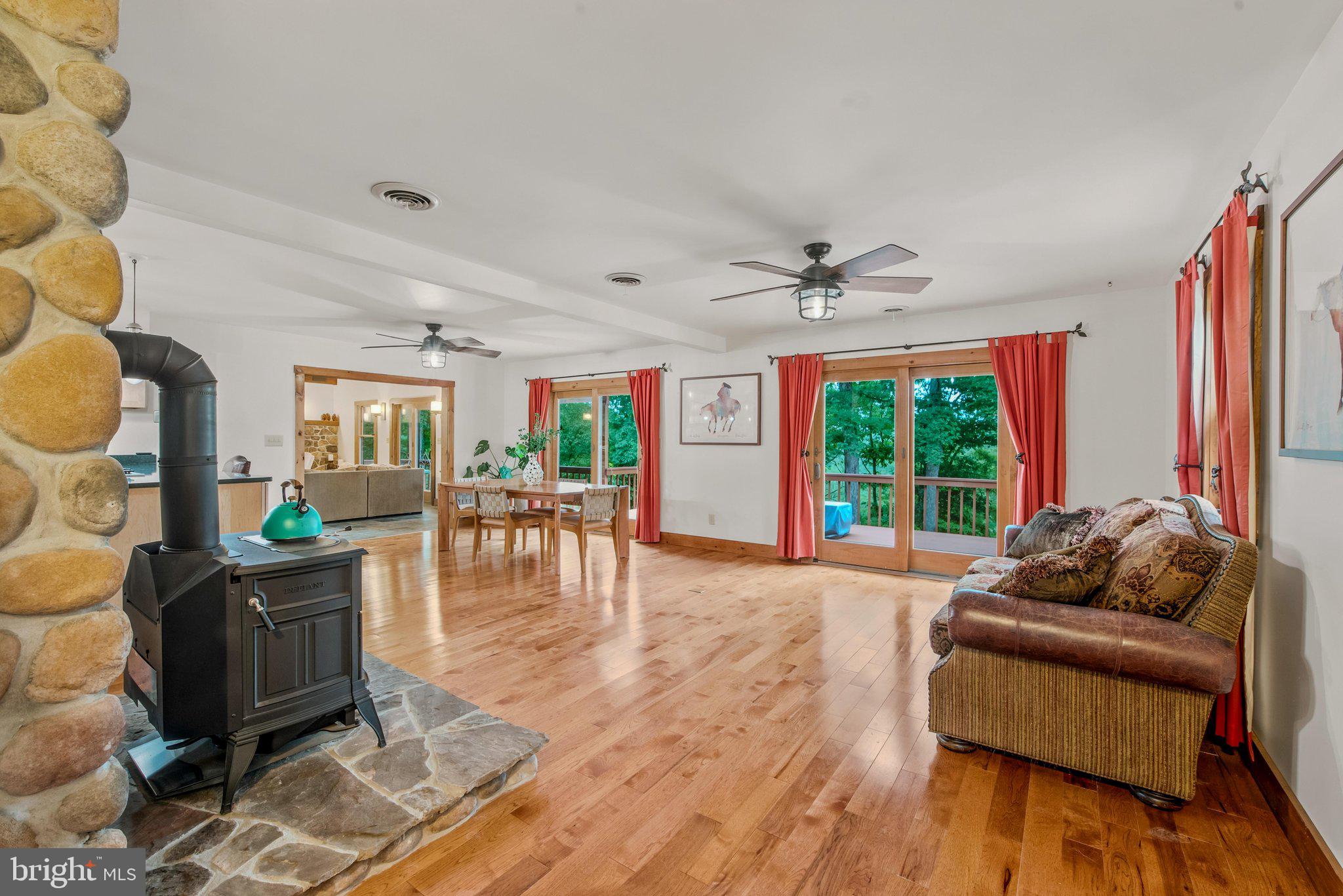 OLD MILL MANOR - Residential