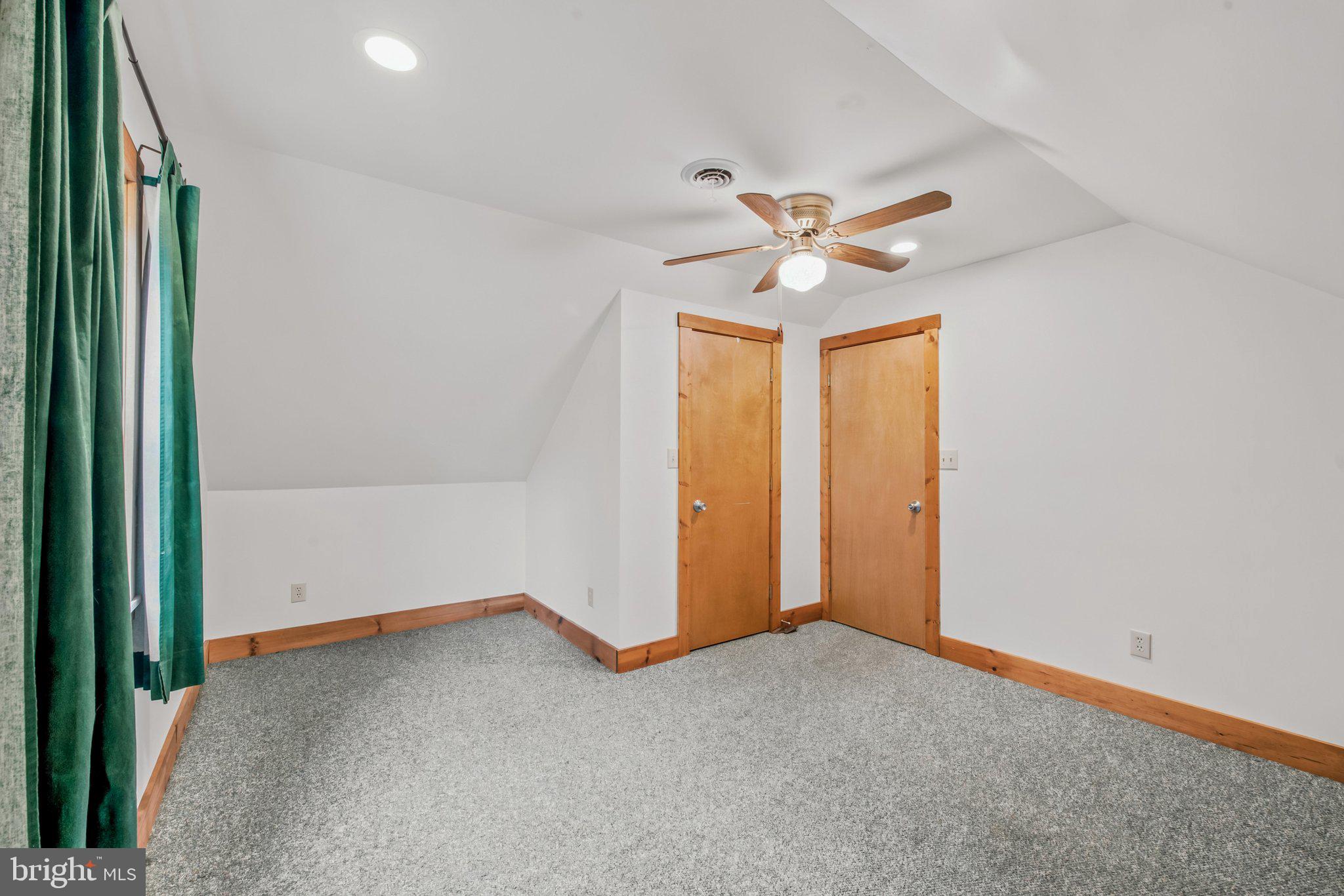 OLD MILL MANOR - Residential