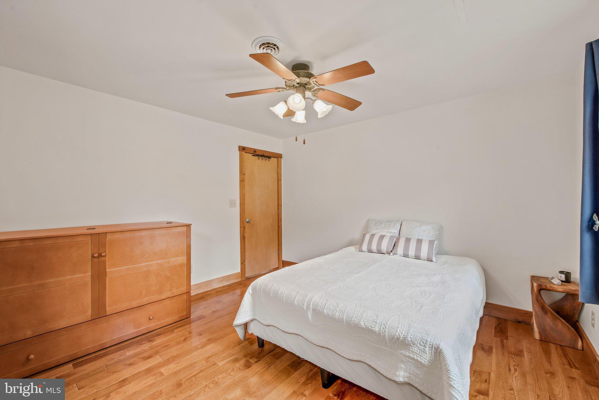 OLD MILL MANOR - Residential